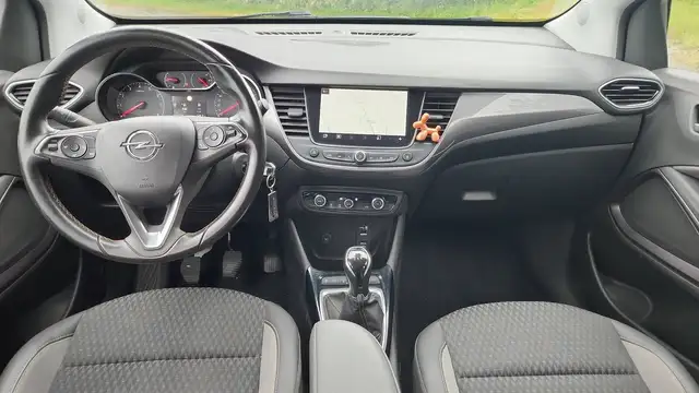 Opel Crossland X view 11