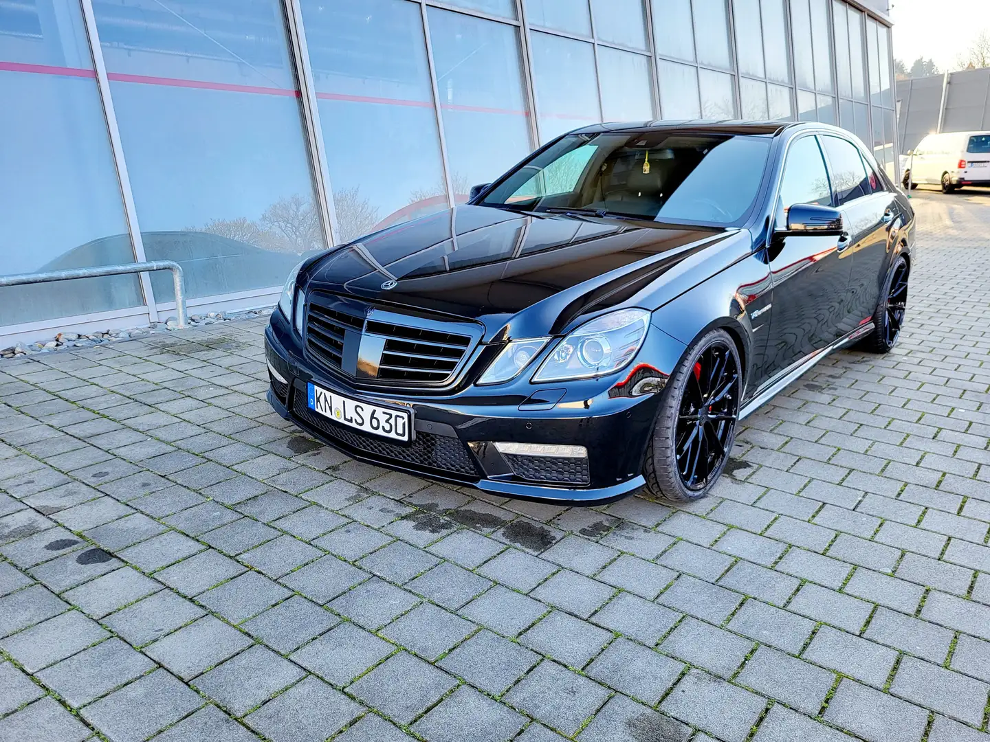Mercedes-Benz E 63 AMG E 63 AMG AMG Speedshift MCT AMG Performance Packag Negro - 2