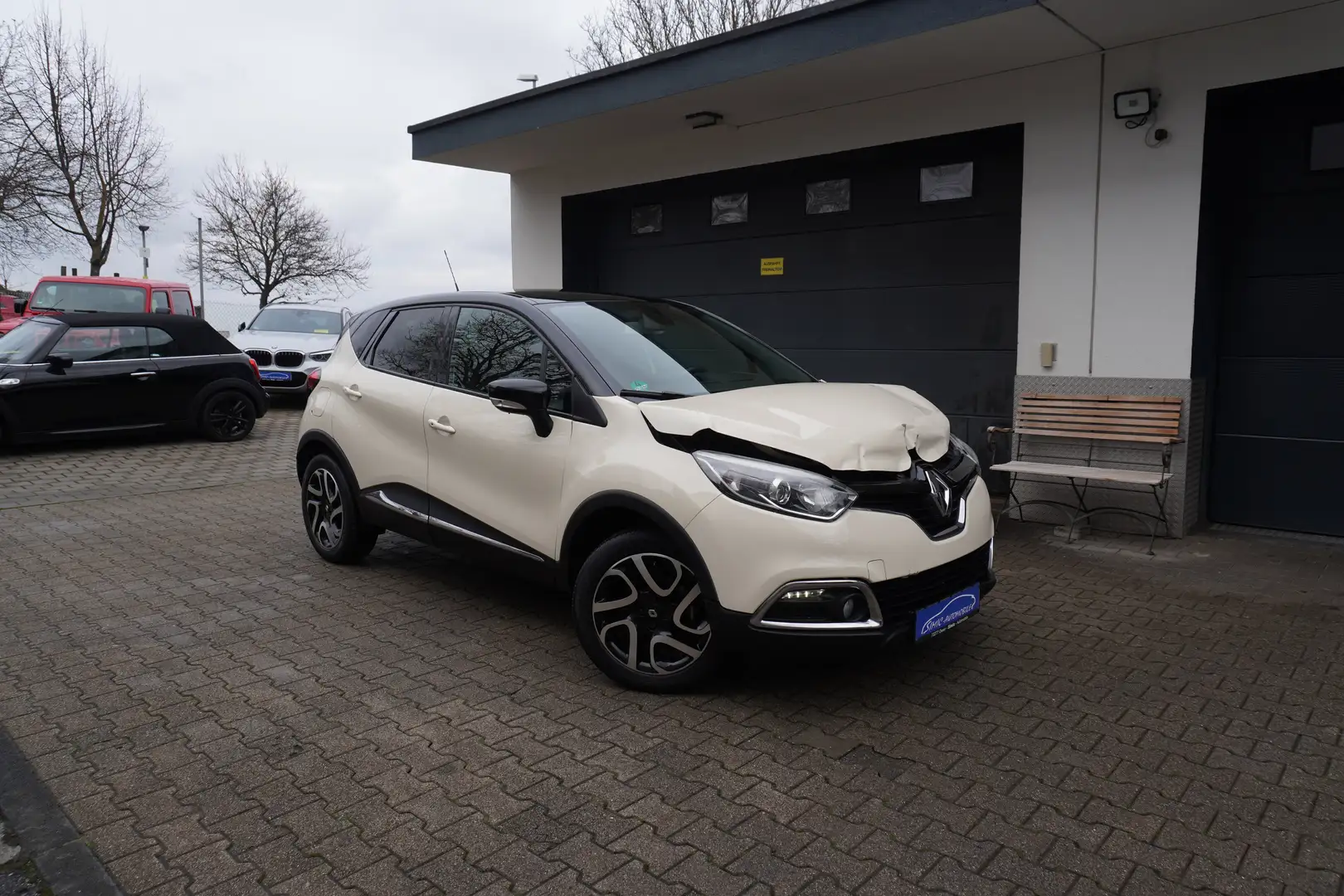 Renault Captur 1.2 TCe Intens EDC NAVI+AHK+KAMERA+TEMPOMA+SitzHzg Beige - 1