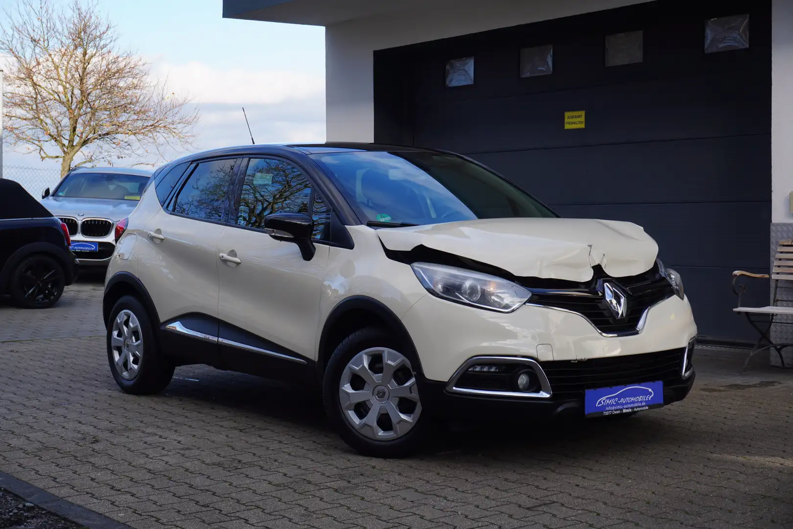 Renault Captur 1.2 TCe Intens EDC NAVI+AHK+KAMERA+TEMPOMA+SitzHzg Beige - 1