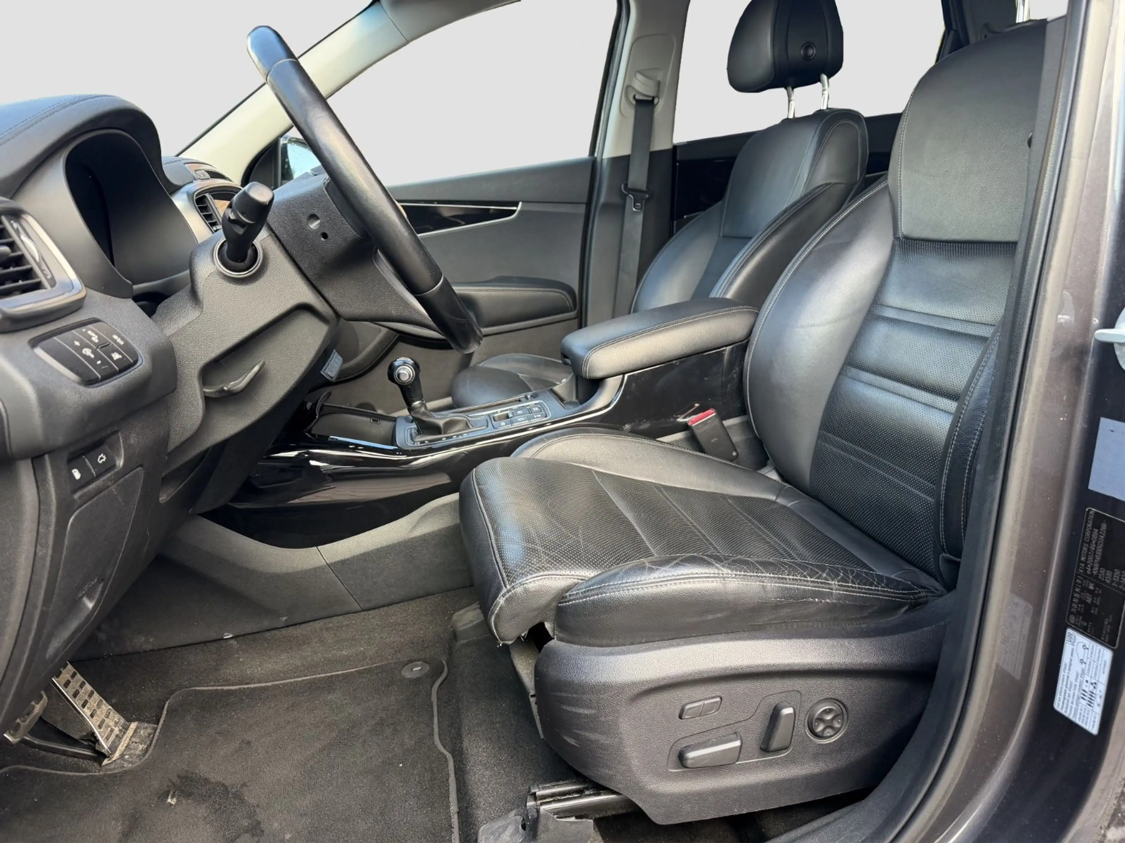 Kia Sorento Platinum Edition 4WD/AHK/LEDER/PANORAMA/ — photo 11