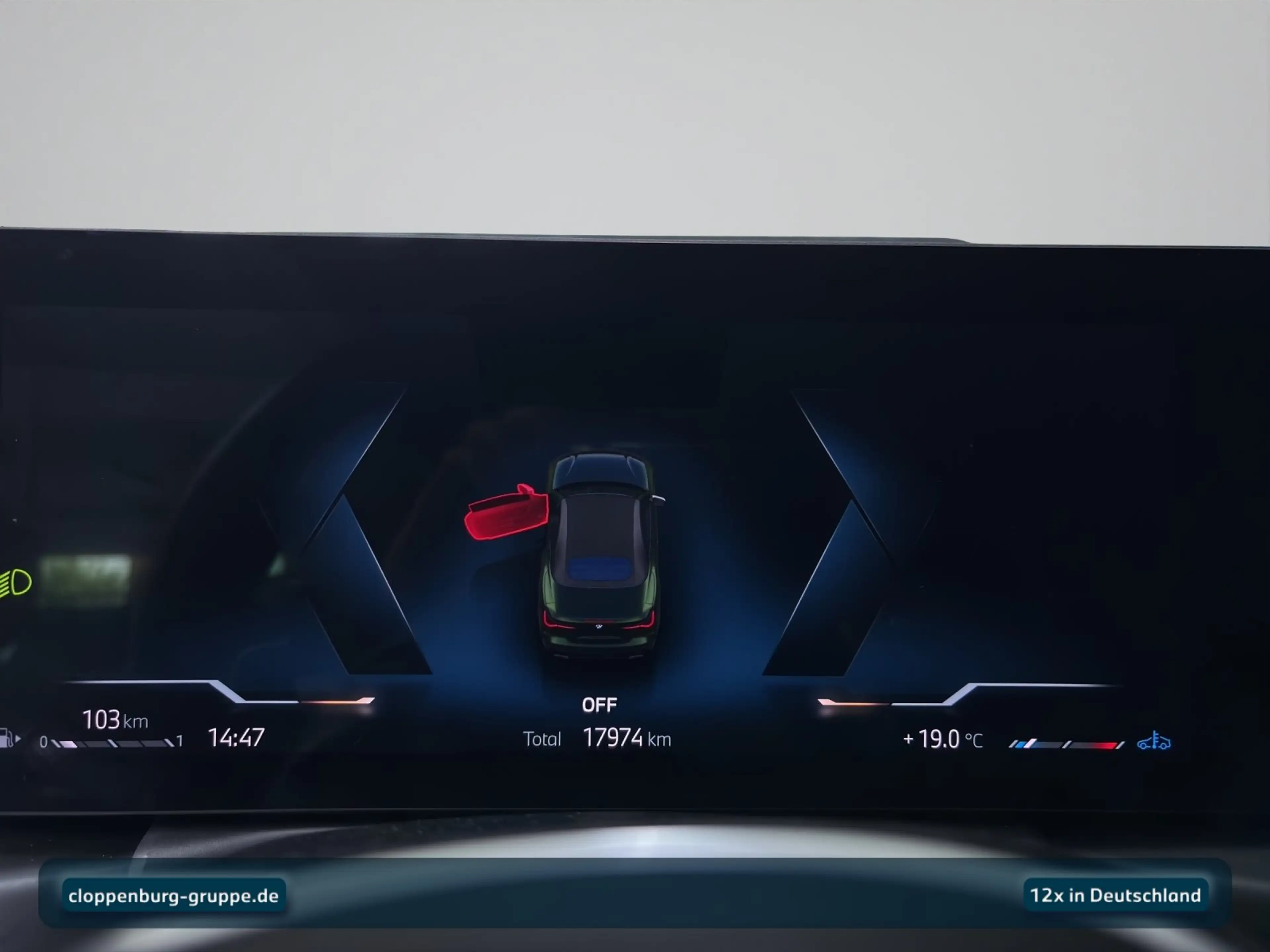 BMW 440 M440i Cabrio — photo 14