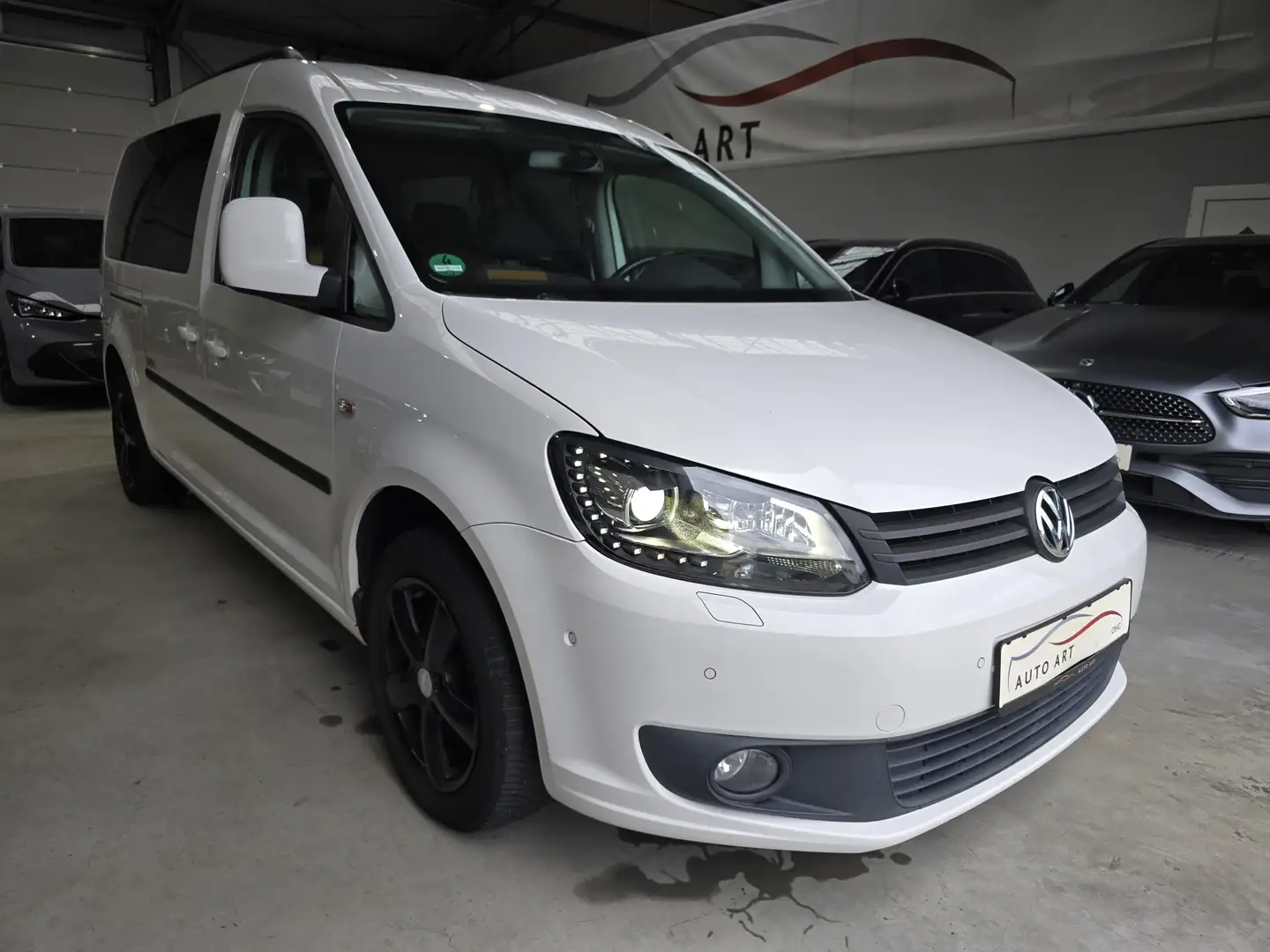 Volkswagen Caddy Jako 7Sitzer SHZ AHK Navi Klima Kamera Beyaz - 1