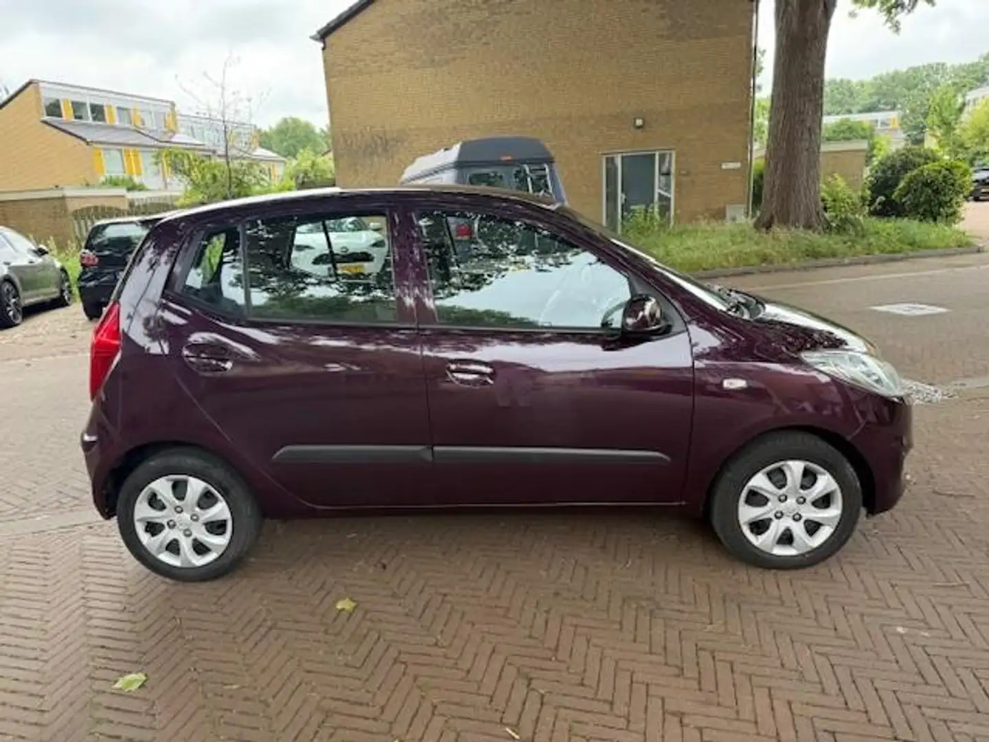 Hyundai i10 AUTOMAAT / Eerste eigenaar / 42.000 NAP / Airco Paars - 2