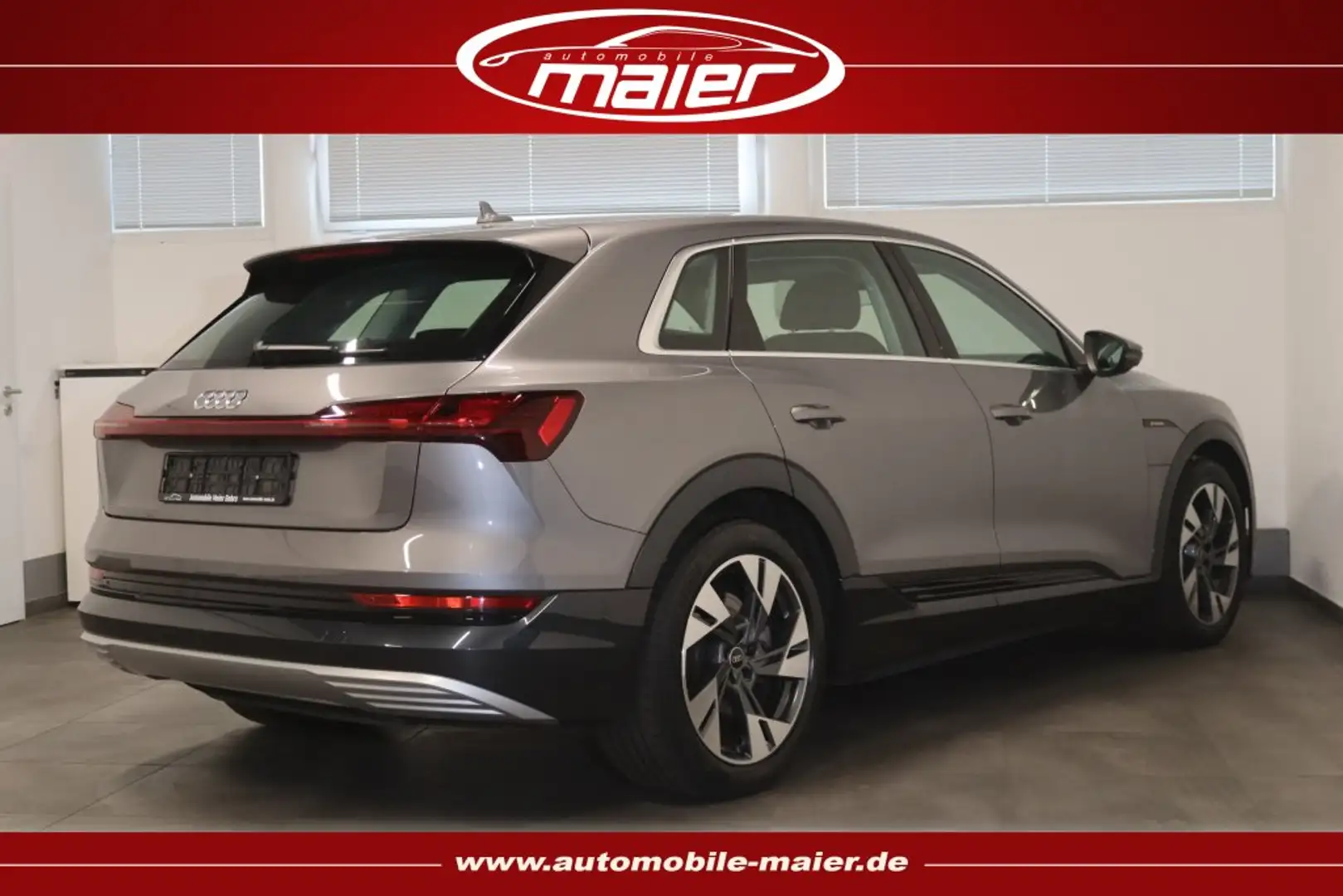 Audi e-tron 55 quattro advanced-NAV-MATRIX-PANO-AHK- Grau - 2