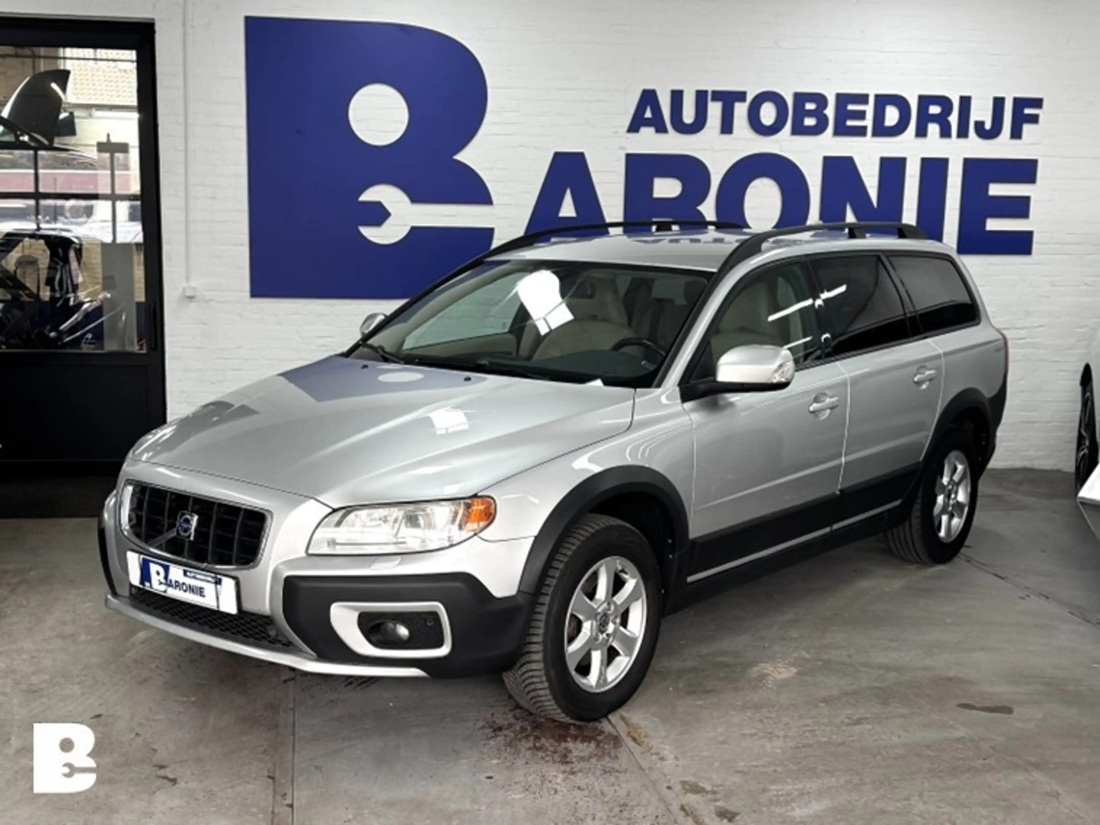Volvo XC70 3.2 Kinetic — photo 3