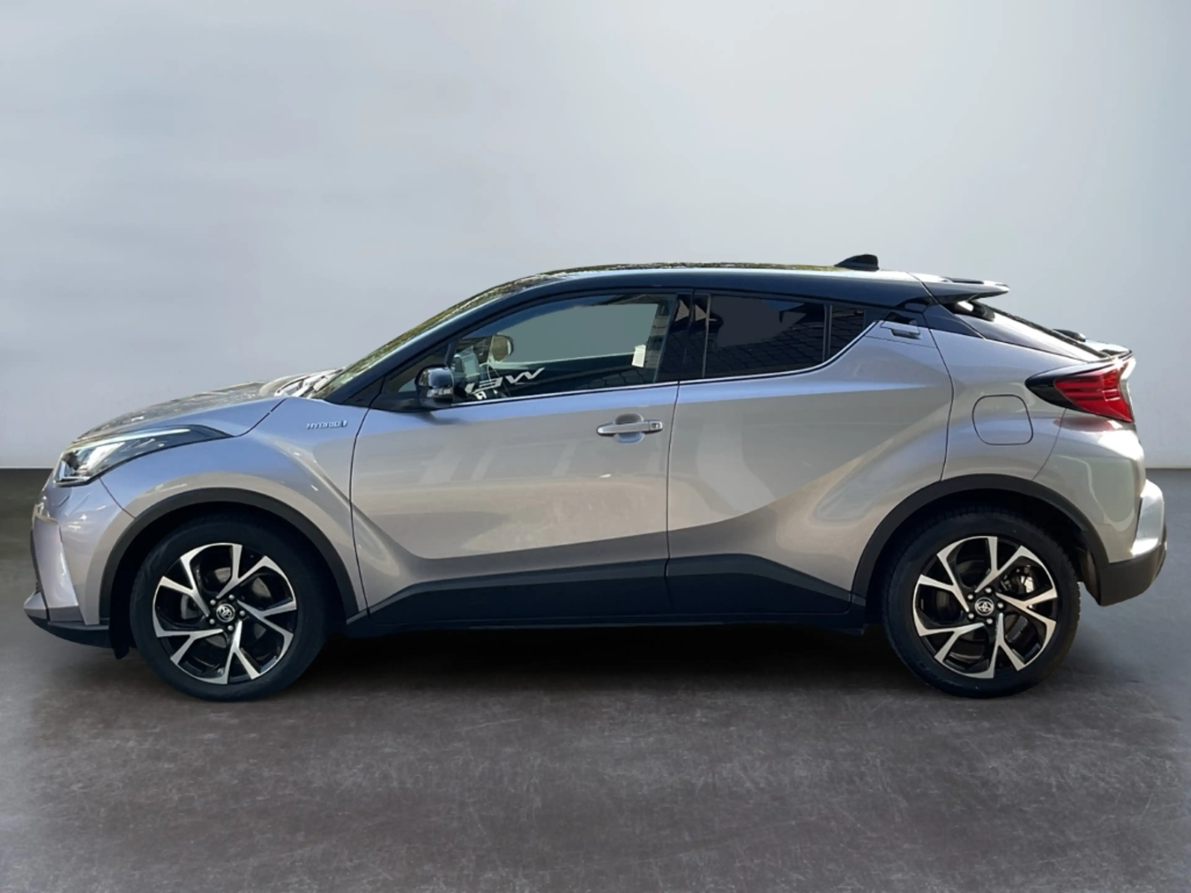 Toyota C-HR Hybrid Team D LED Kamera SHZ BLIS DAB — photo 5