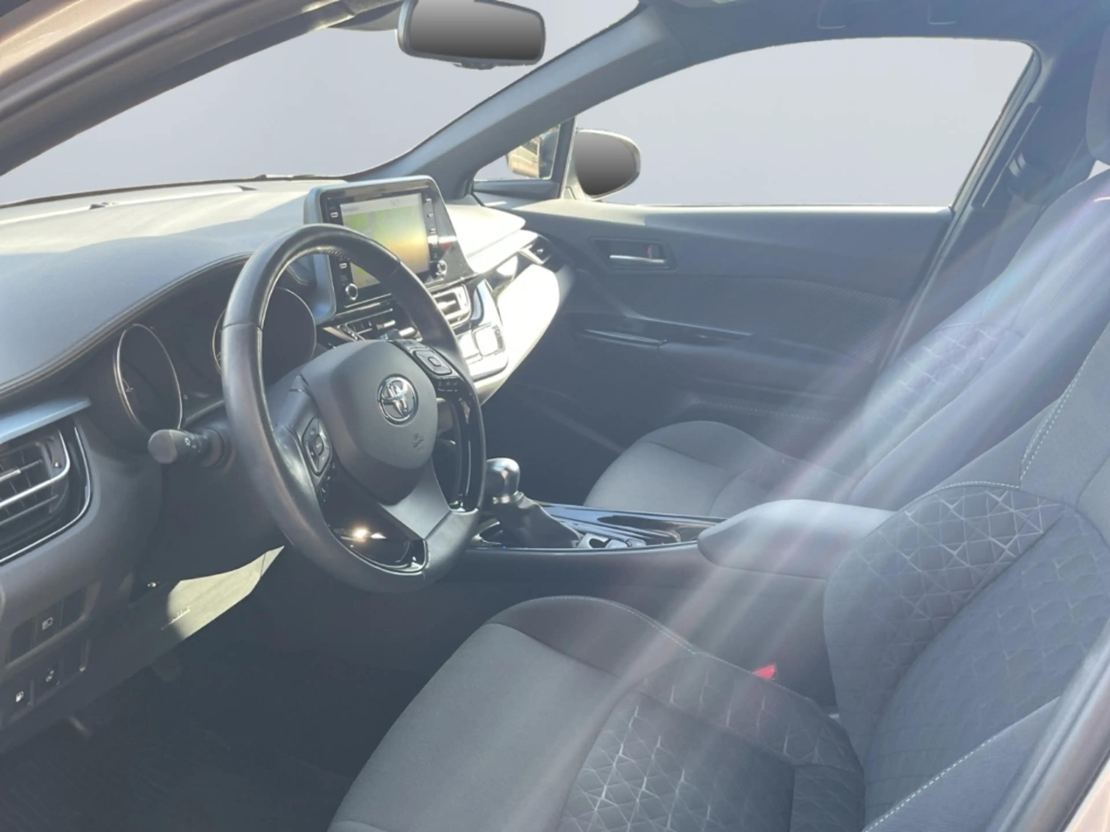 Toyota C-HR Hybrid Team D LED Kamera SHZ BLIS DAB — photo 9