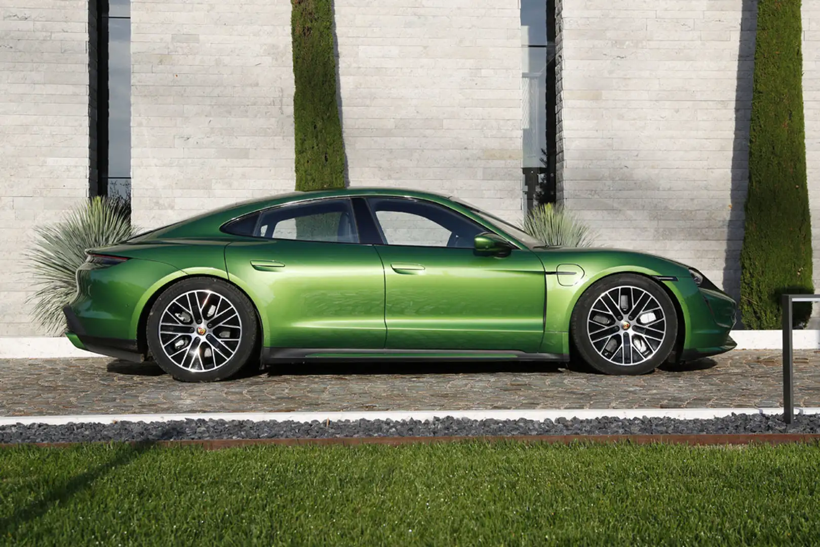Porsche Taycan 40tkm - 1