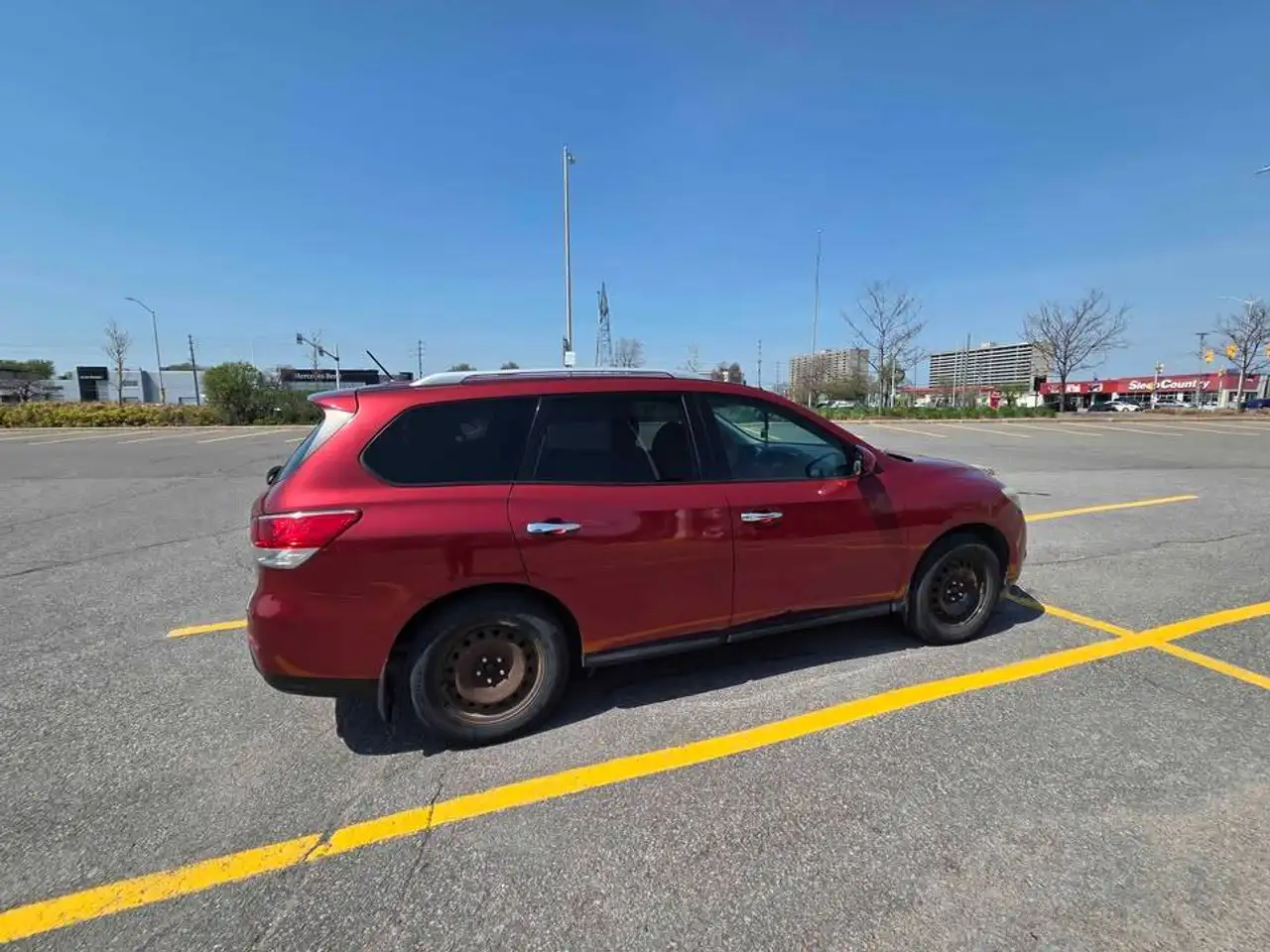 Nissan Pathfinder photo Nissan Pathfinder