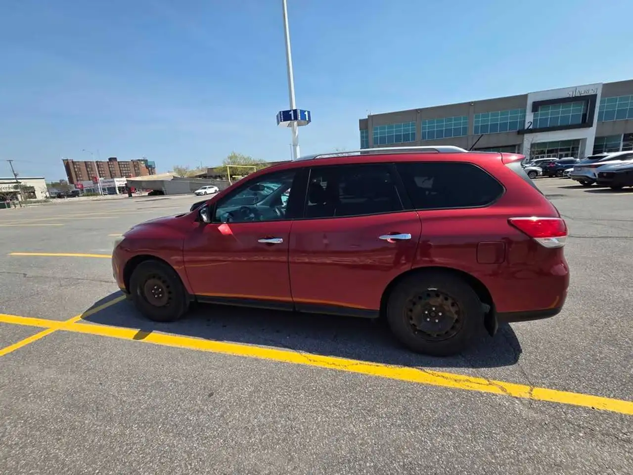 Nissan Pathfinder photo Nissan Pathfinder