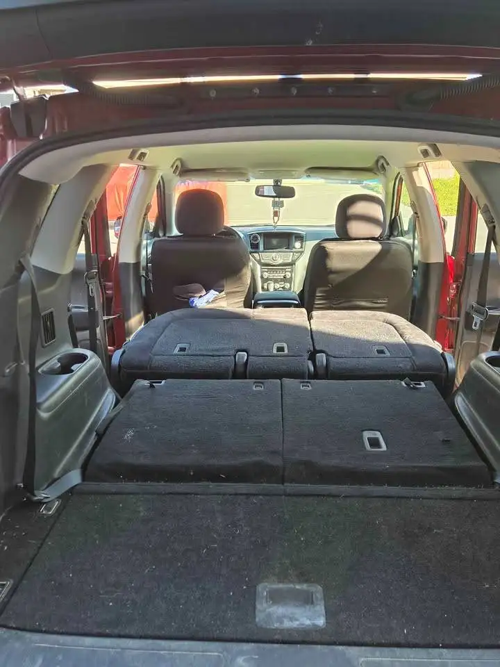 Nissan Pathfinder photo Nissan Pathfinder