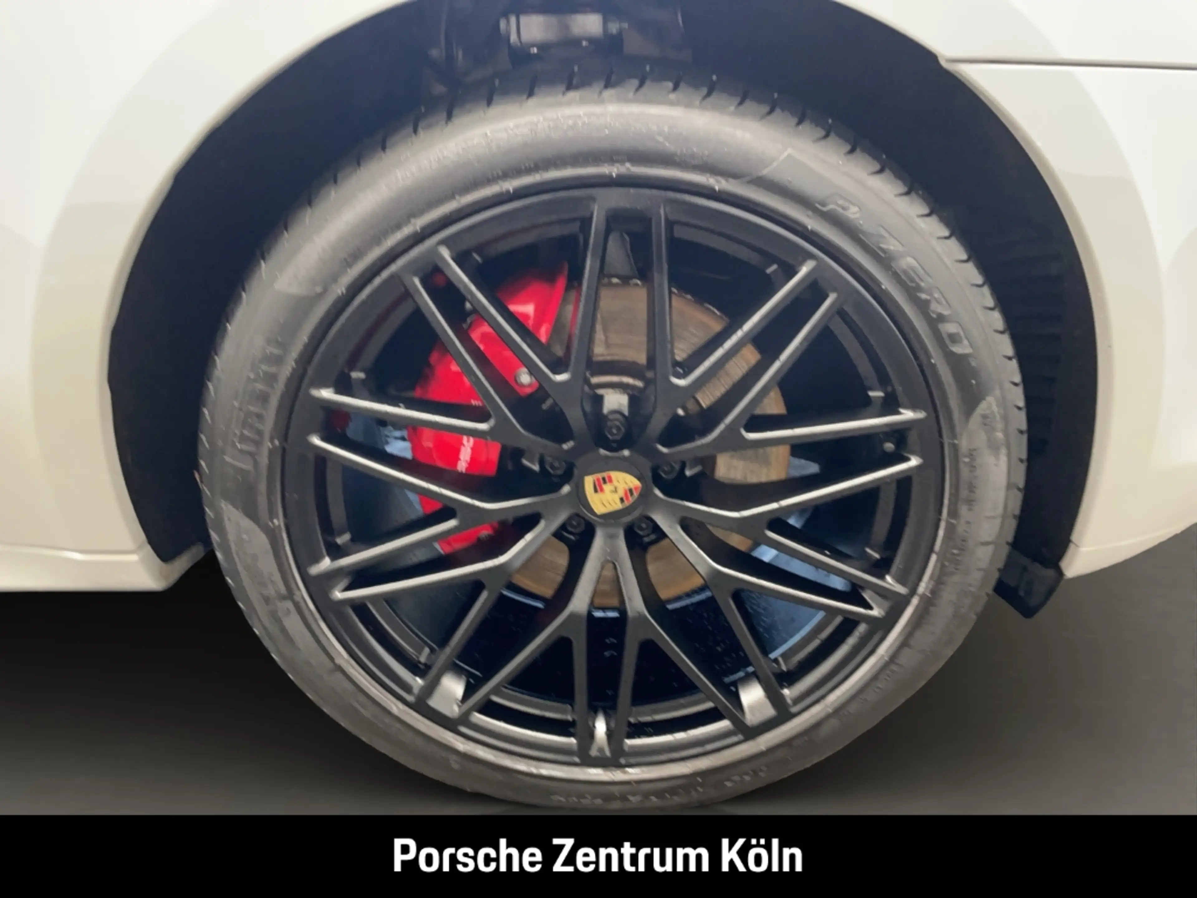 Porsche Macan S Surround-View BOSE Luftfederung PASM — photo 9