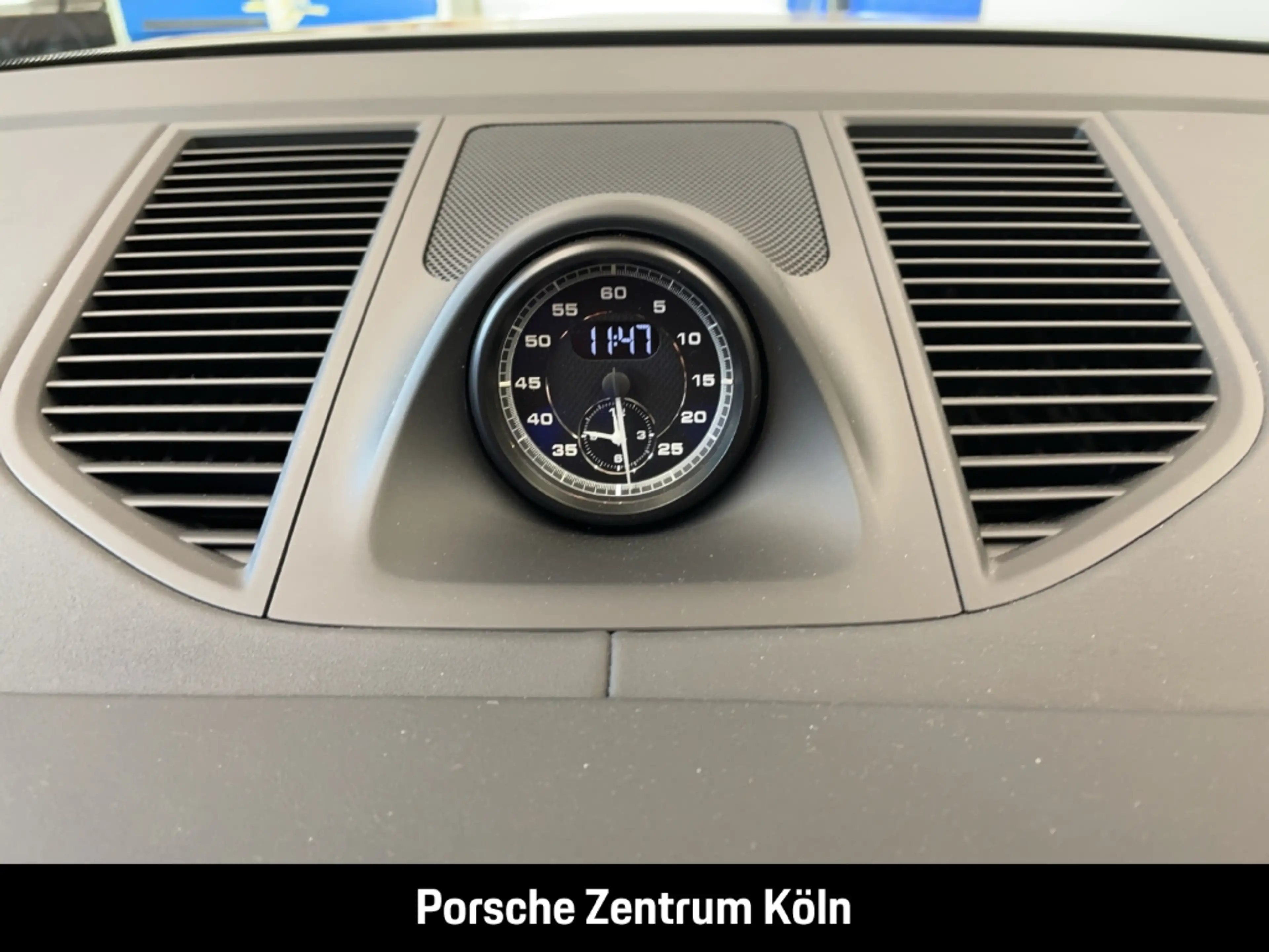 Porsche Macan S Surround-View BOSE Luftfederung PASM — photo 27