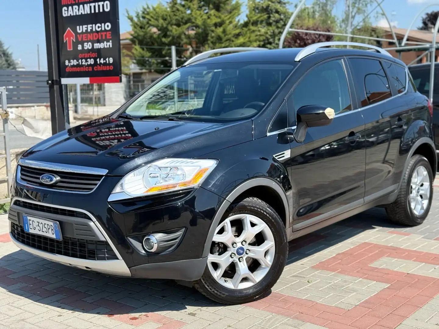 Ford Kuga 2.0 TDCi 140 CV 2WD Titanium DPF Nero - 2