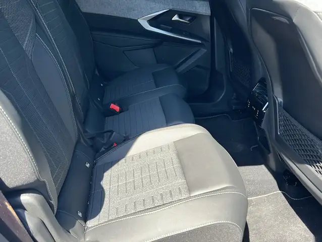 Peugeot 5008 view 13