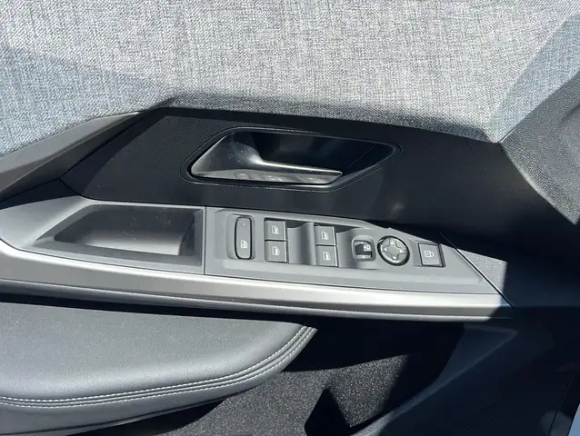 Peugeot 5008 view 7