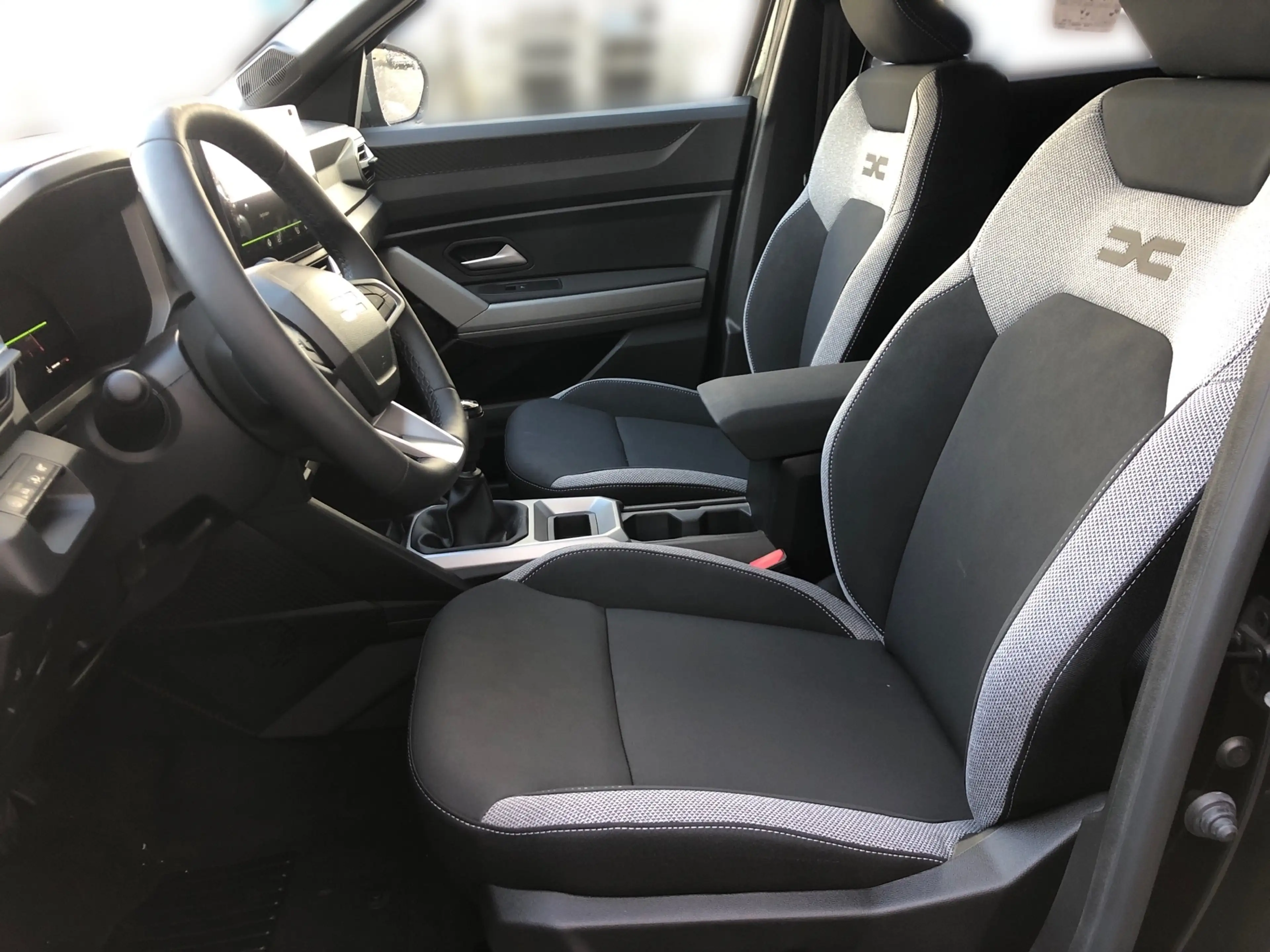 Dacia Bigster BIGSTER Journey TCe 140 — photo 8