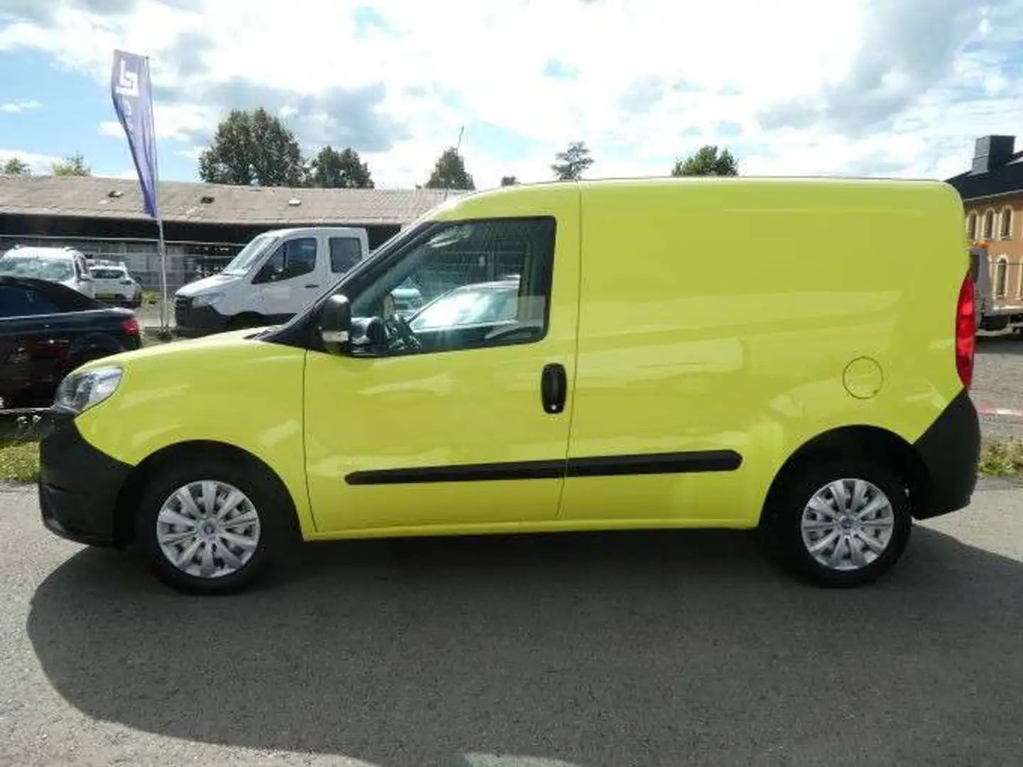 Fiat Tipo Doblo Cargo 1.3 MJT 80 Fourgon Yellow - 2