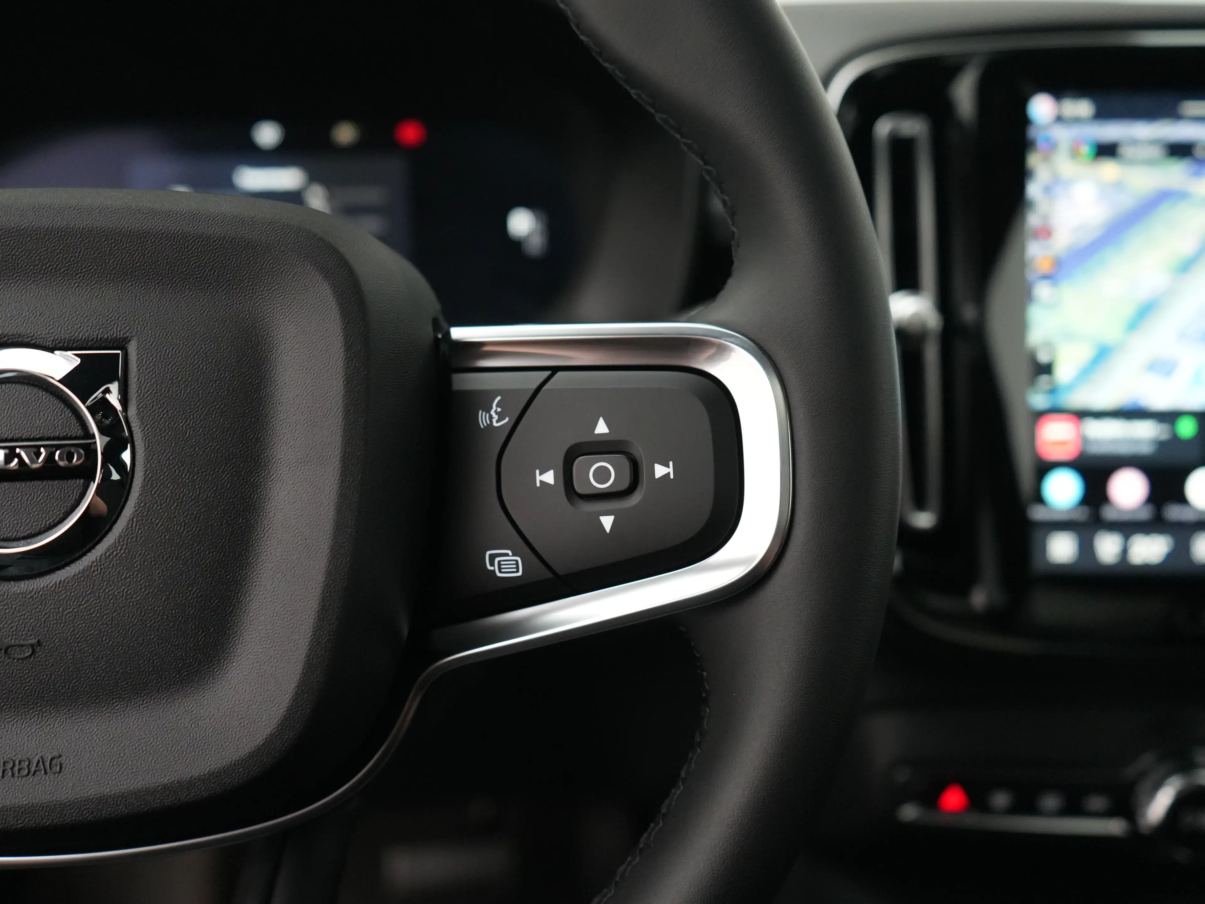 Volvo EX40 Single Extended Plus Black Edition Europa 82 kWh | — photo 34