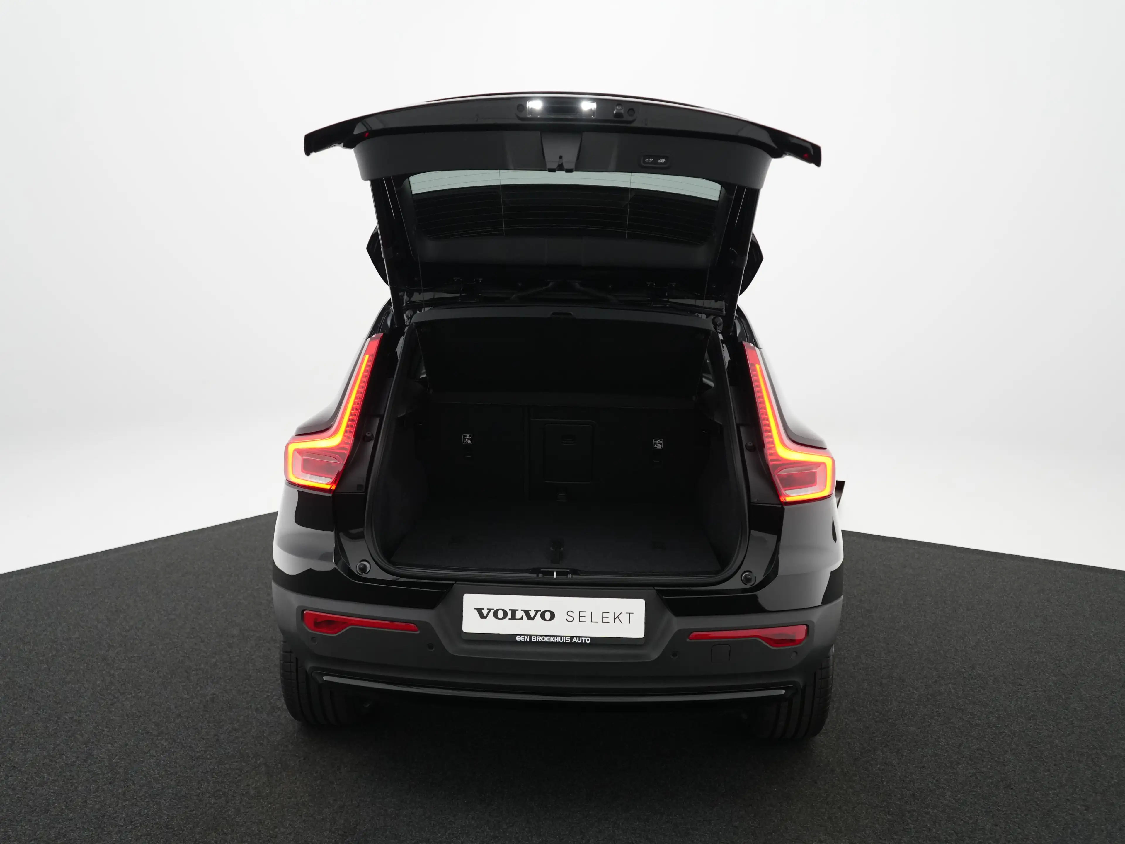 Volvo EX40 Single Extended Plus Black Edition Europa 82 kWh | — photo 13