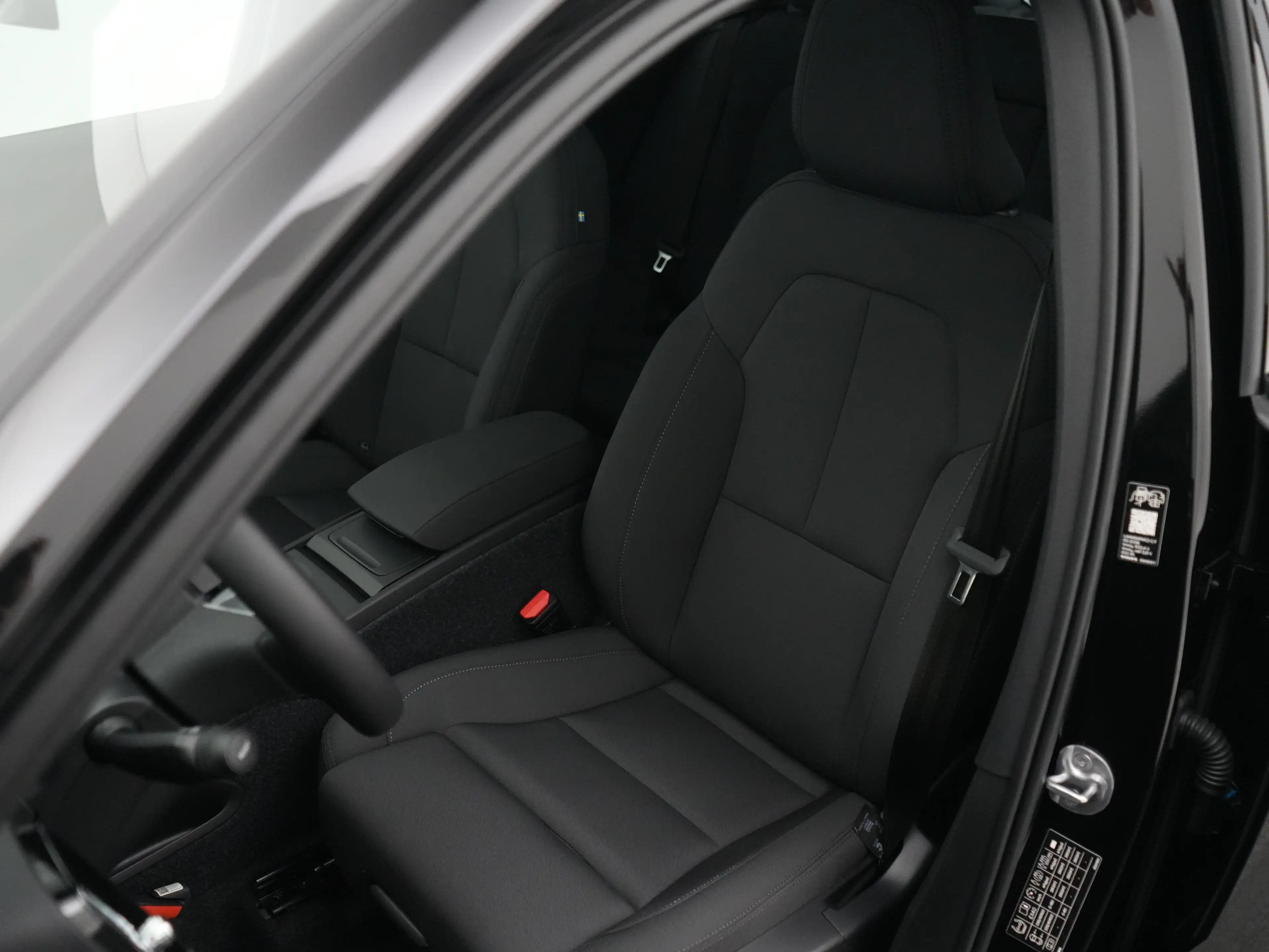 Volvo EX40 Single Extended Plus Black Edition Europa 82 kWh | — photo 27