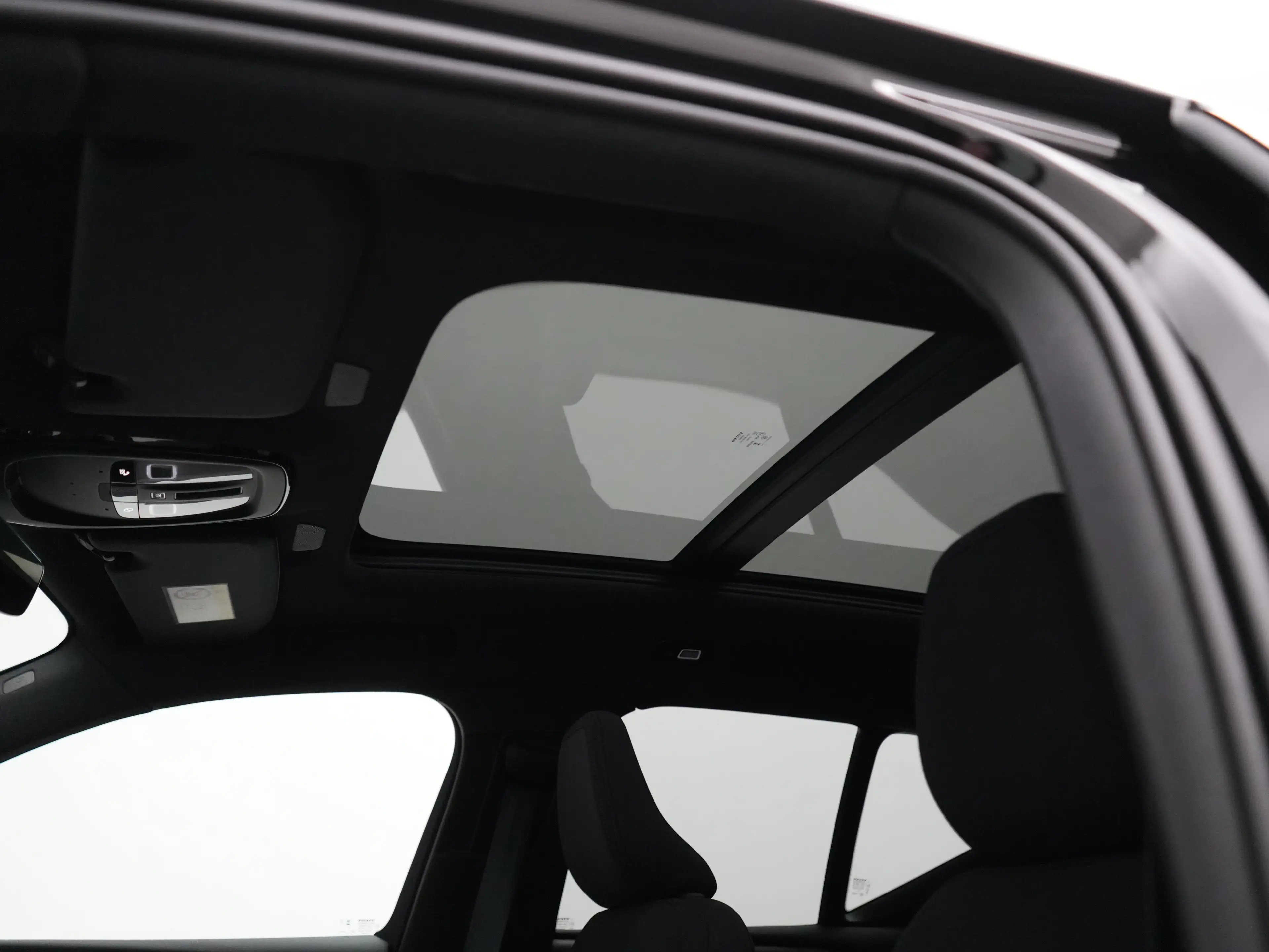 Volvo EX40 Single Extended Plus Black Edition Europa 82 kWh | — photo 22