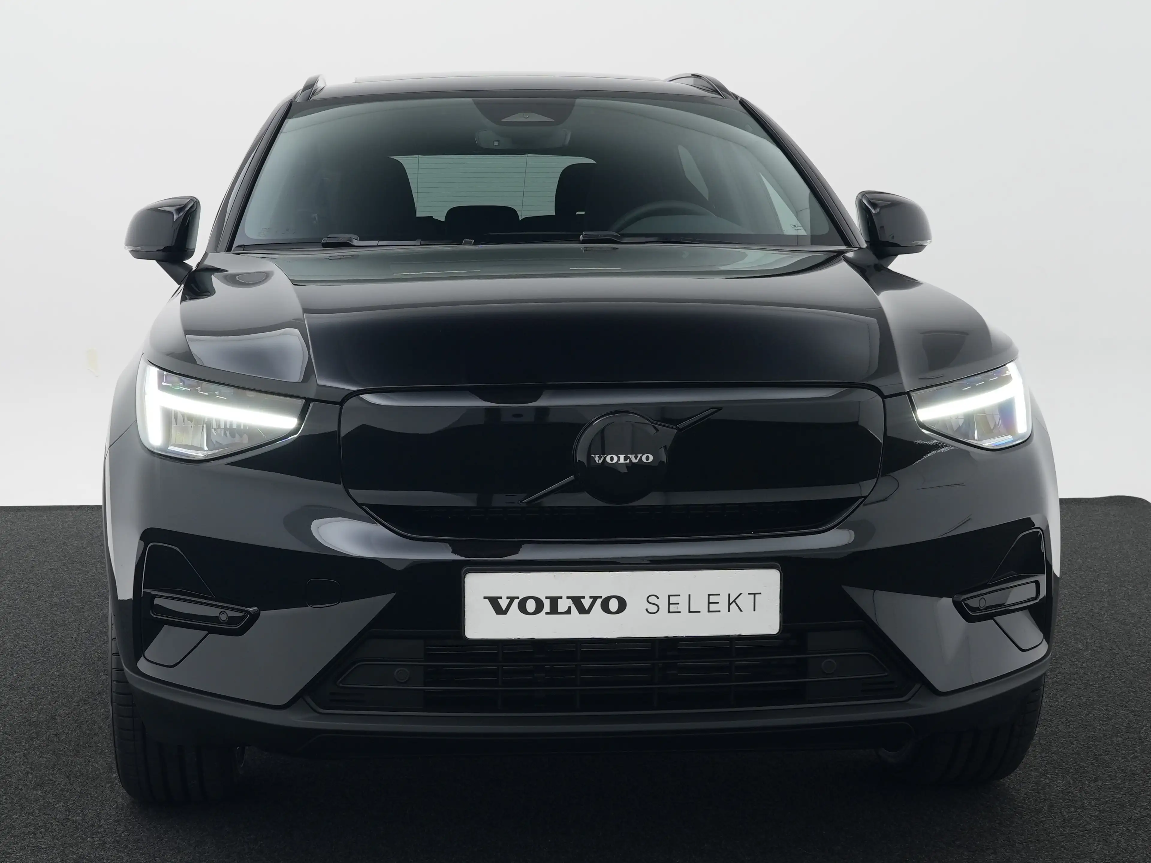 Volvo EX40 Single Extended Plus Black Edition Europa 82 kWh | — photo 5