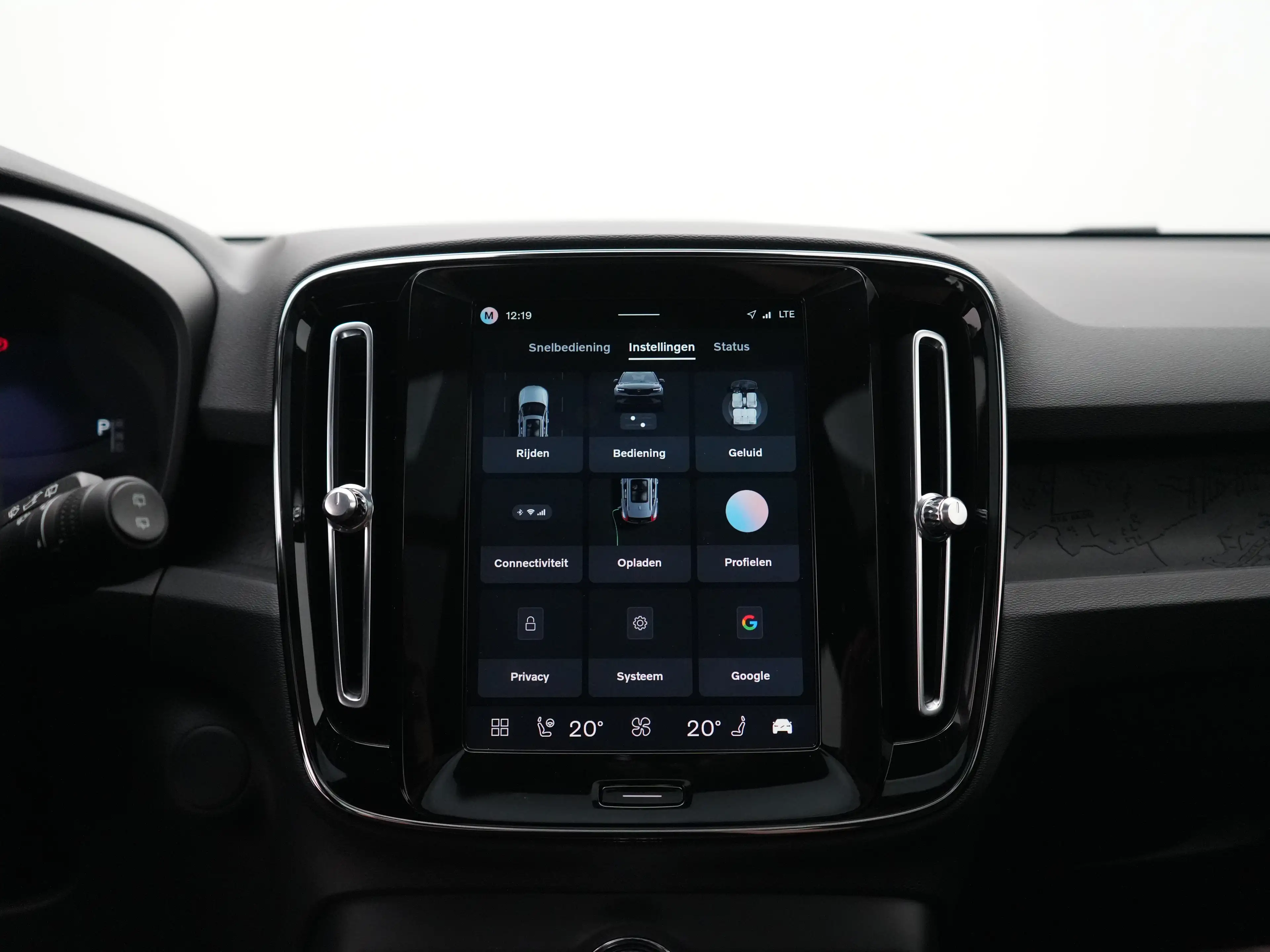 Volvo EX40 Single Extended Plus Black Edition Europa 82 kWh | — photo 40
