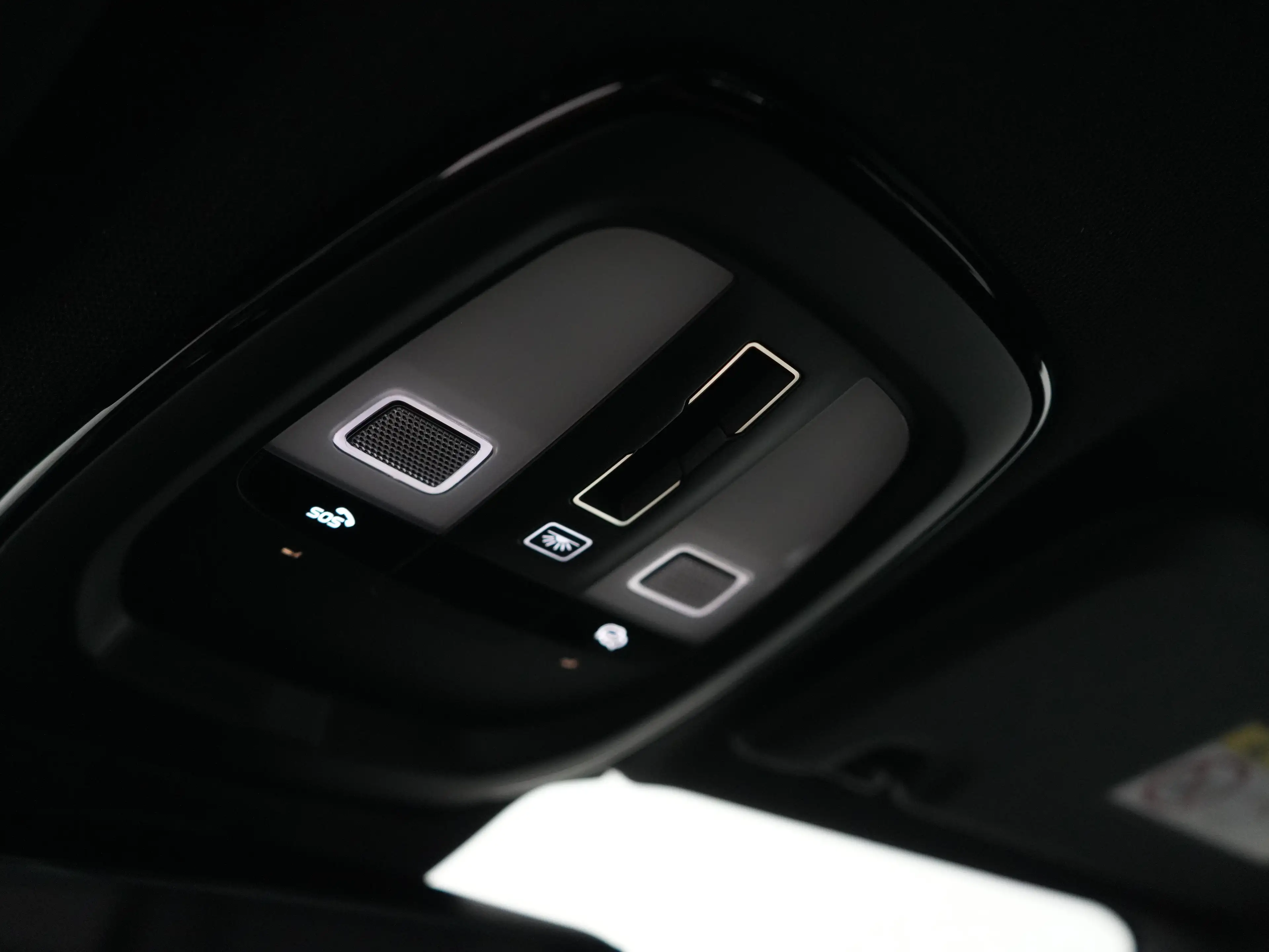 Volvo EX40 Single Extended Plus Black Edition Europa 82 kWh | — photo 48