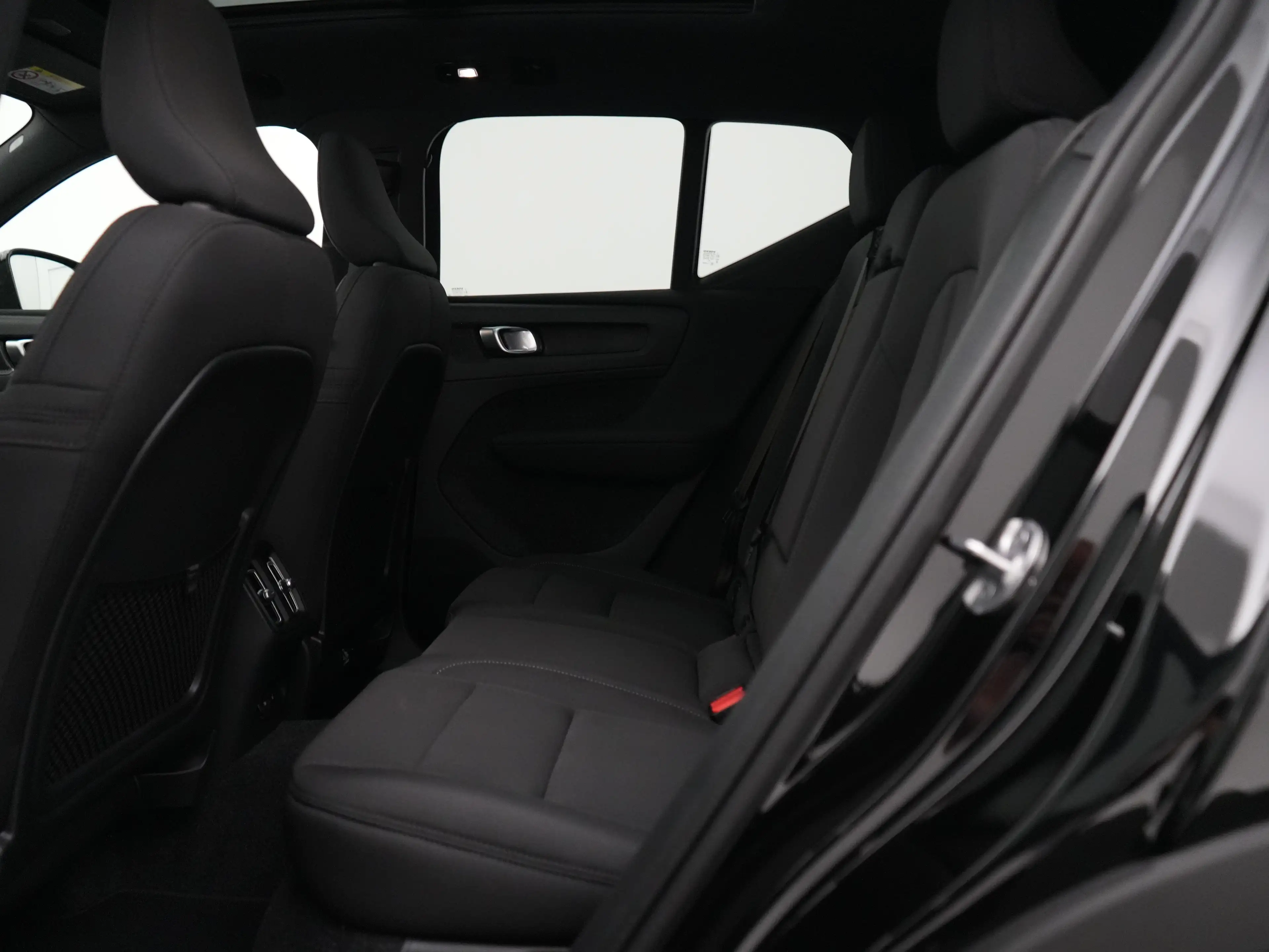 Volvo EX40 Single Extended Plus Black Edition Europa 82 kWh | — photo 10