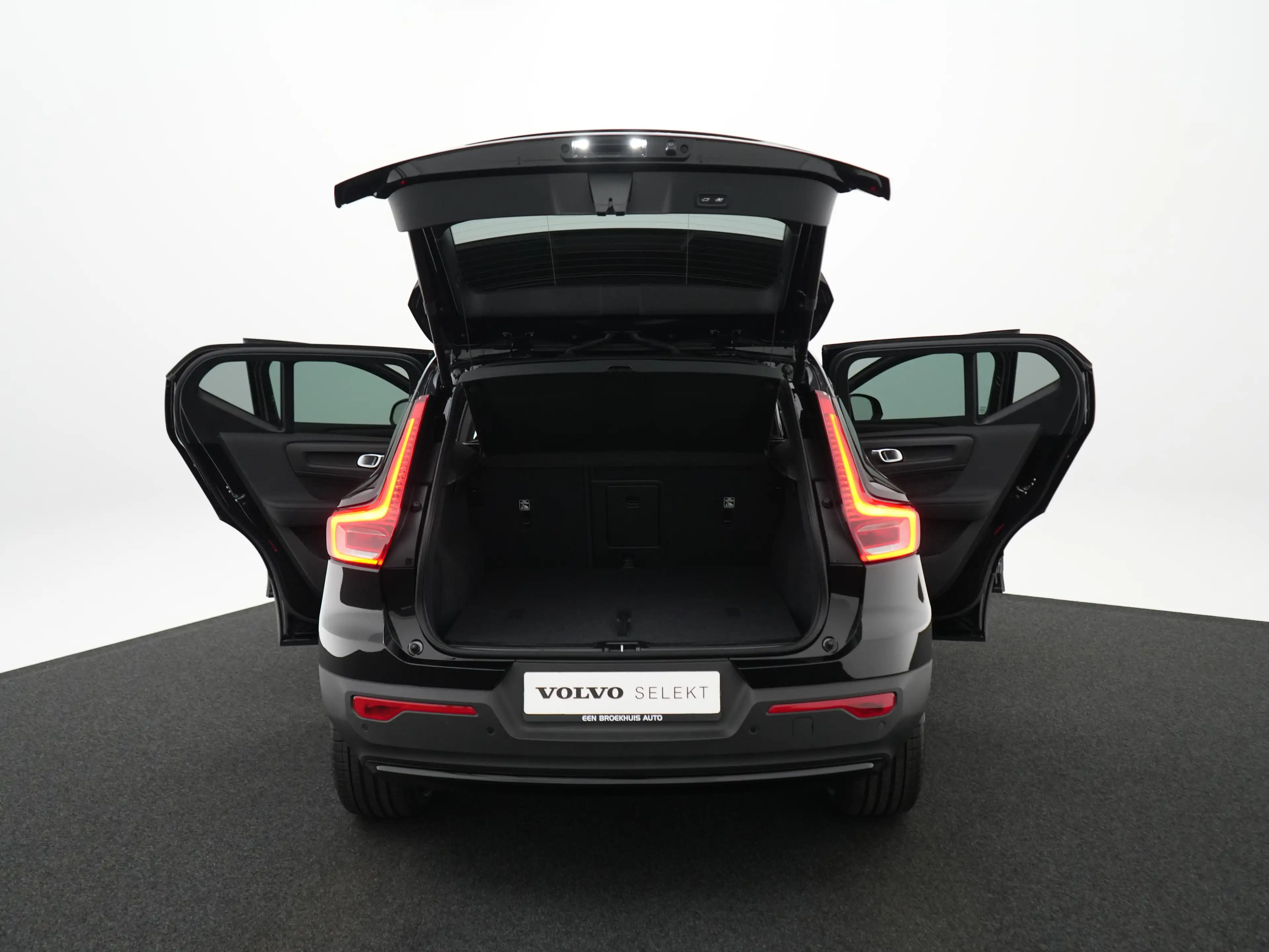 Volvo EX40 Single Extended Plus Black Edition Europa 82 kWh | — photo 14
