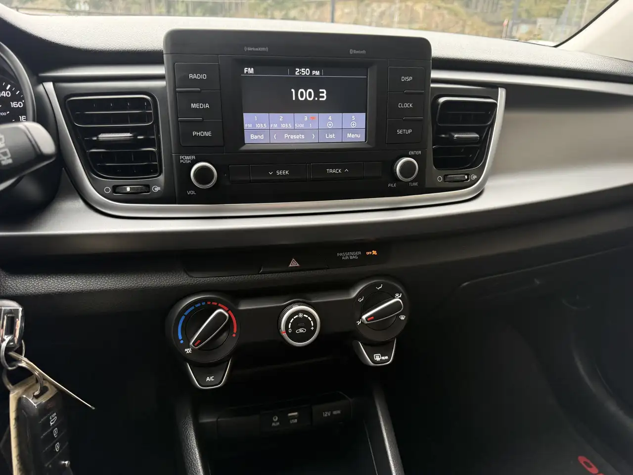 Kia Rio снимка Kia Rio