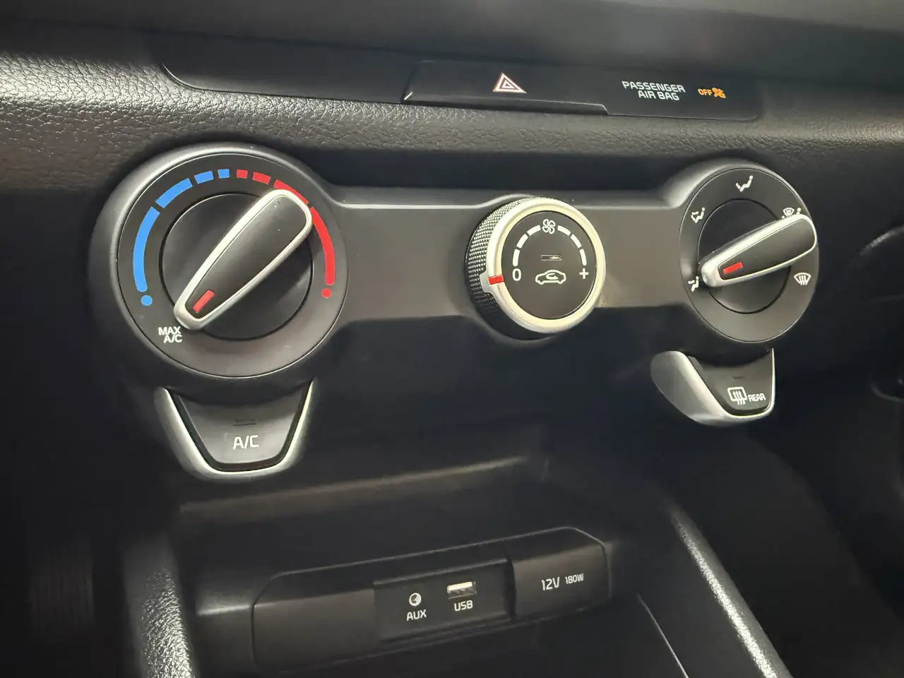 Kia Rio снимка Kia Rio