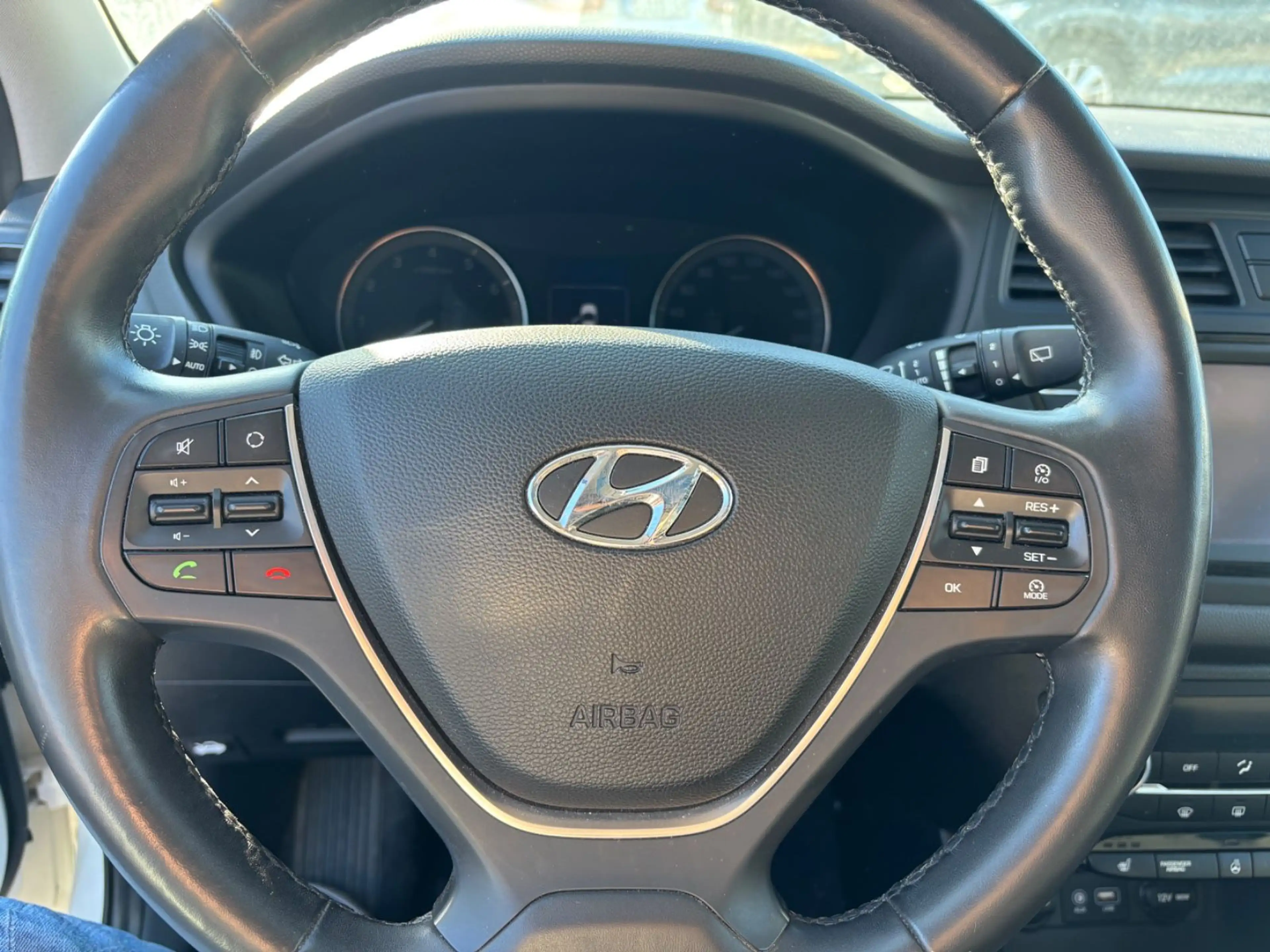 Hyundai i20 YES**AUTOMATIK** — photo 9