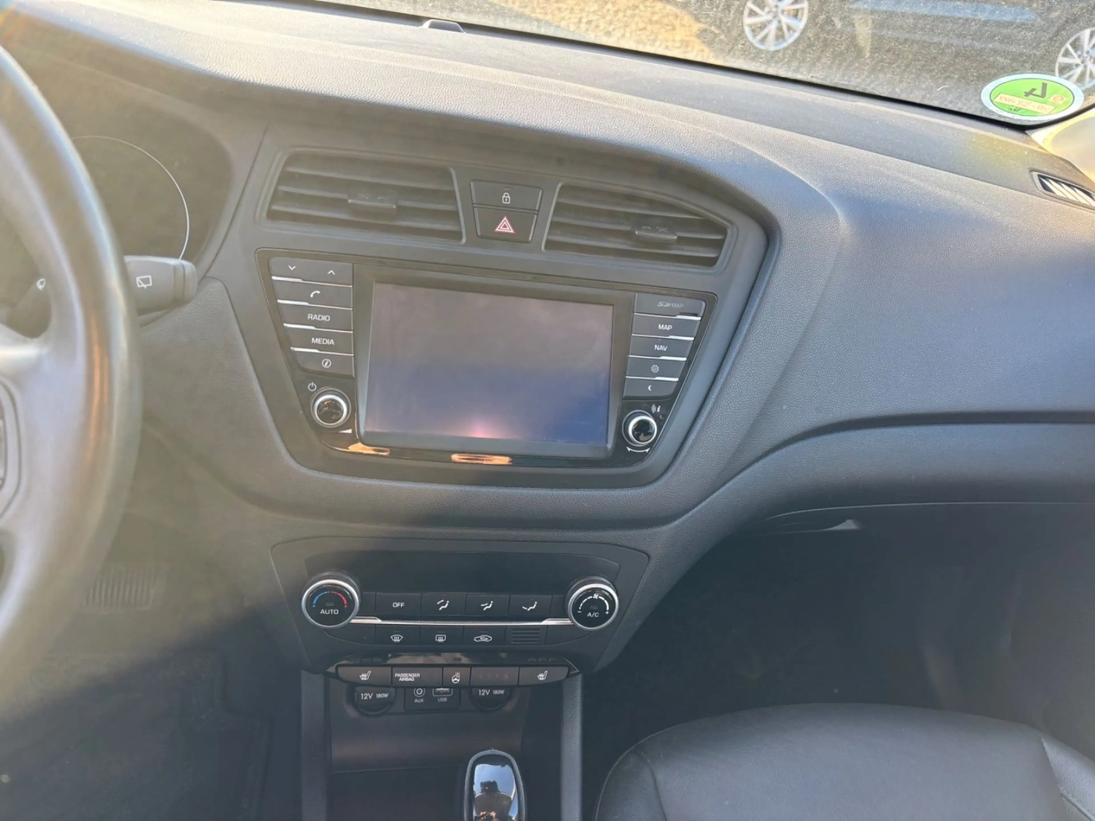 Hyundai i20 YES**AUTOMATIK** — photo 10
