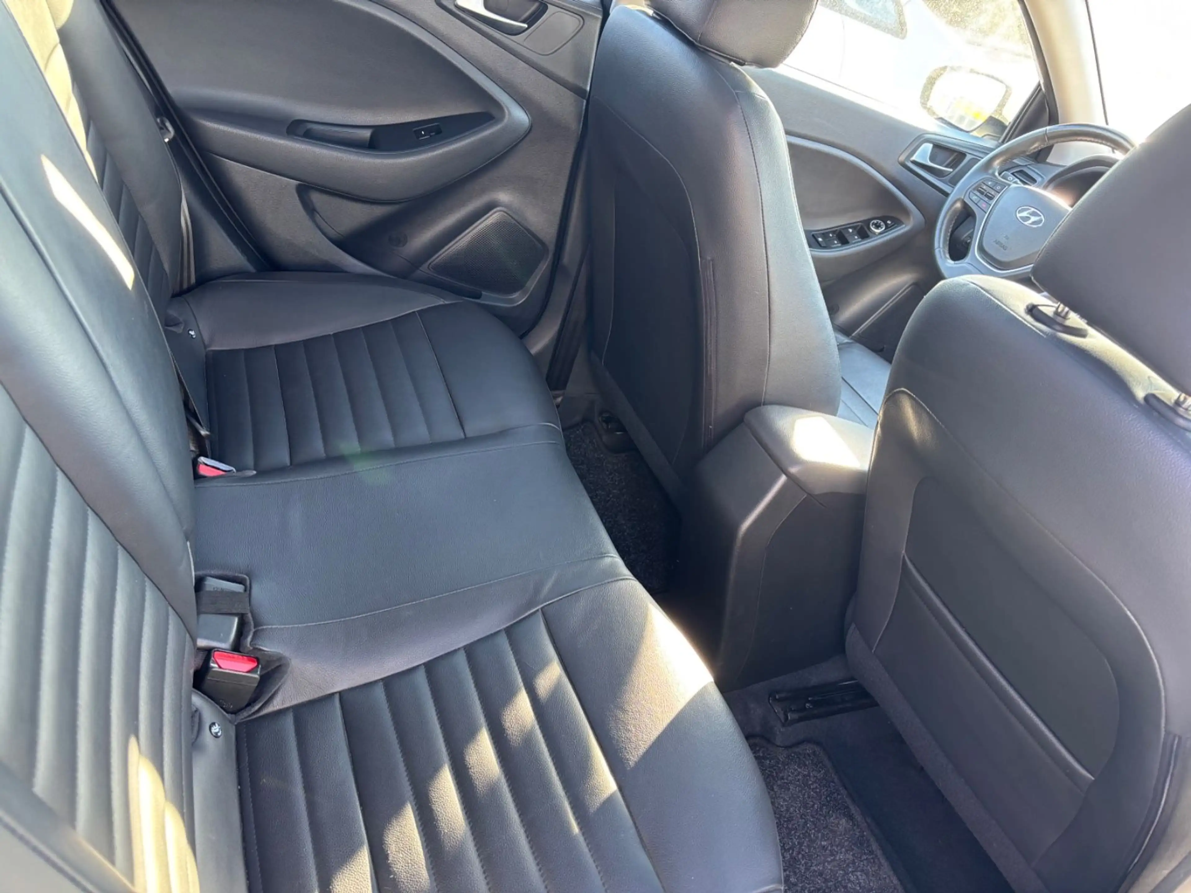 Hyundai i20 YES**AUTOMATIK** — photo 5