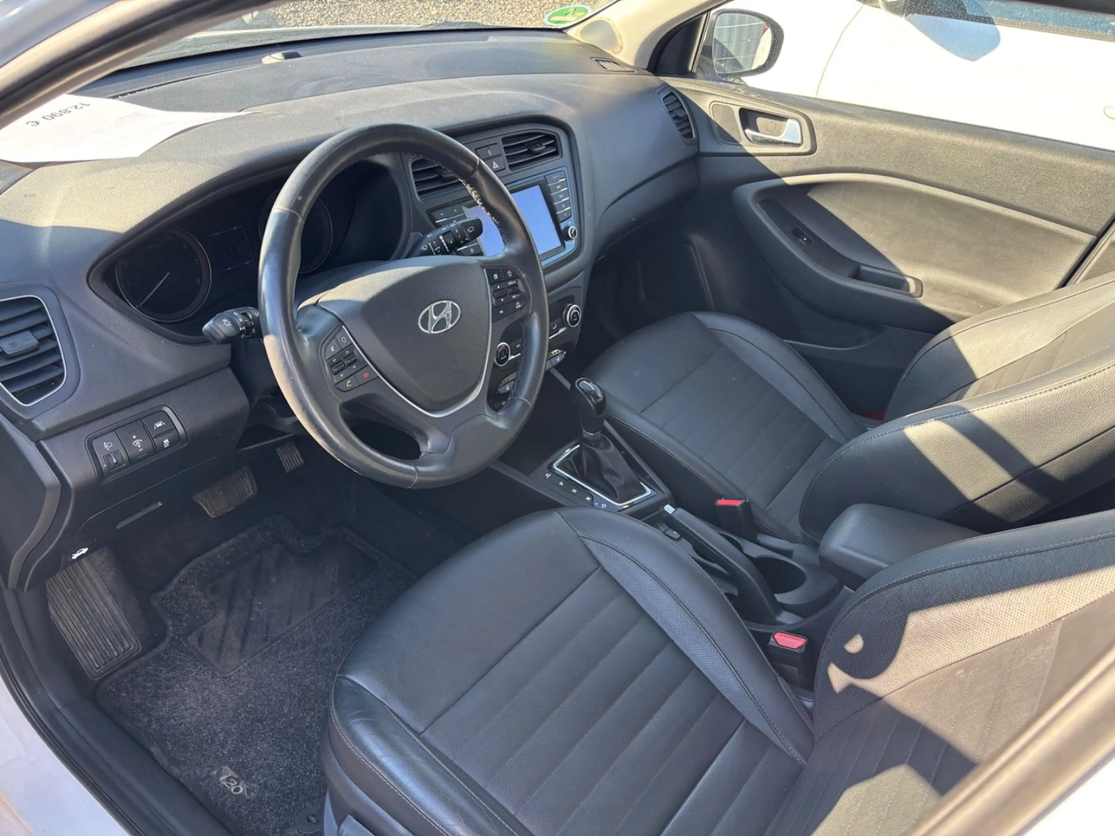 Hyundai i20 YES**AUTOMATIK** — photo 8