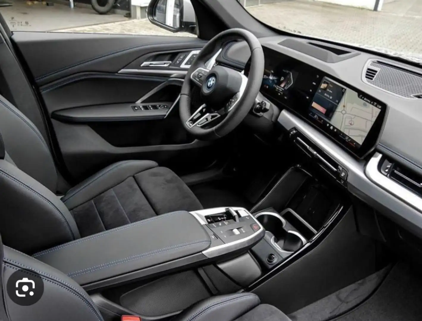 BMW iX1 iX1 eDrive20 66,5kWh Grau - 2