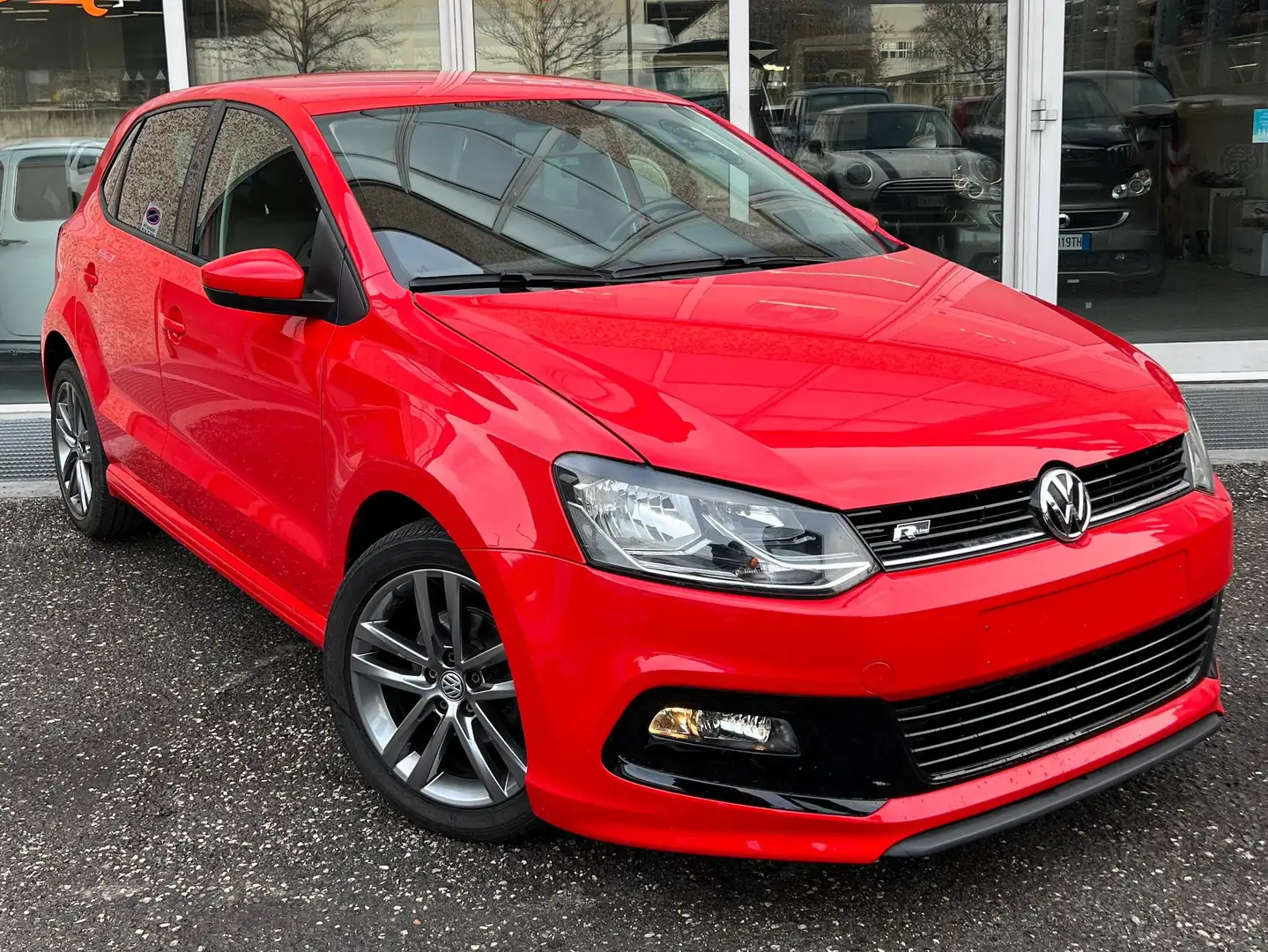 Volkswagen Polo 5p 1.0 MPI R-Line 60CV Rosso - 1