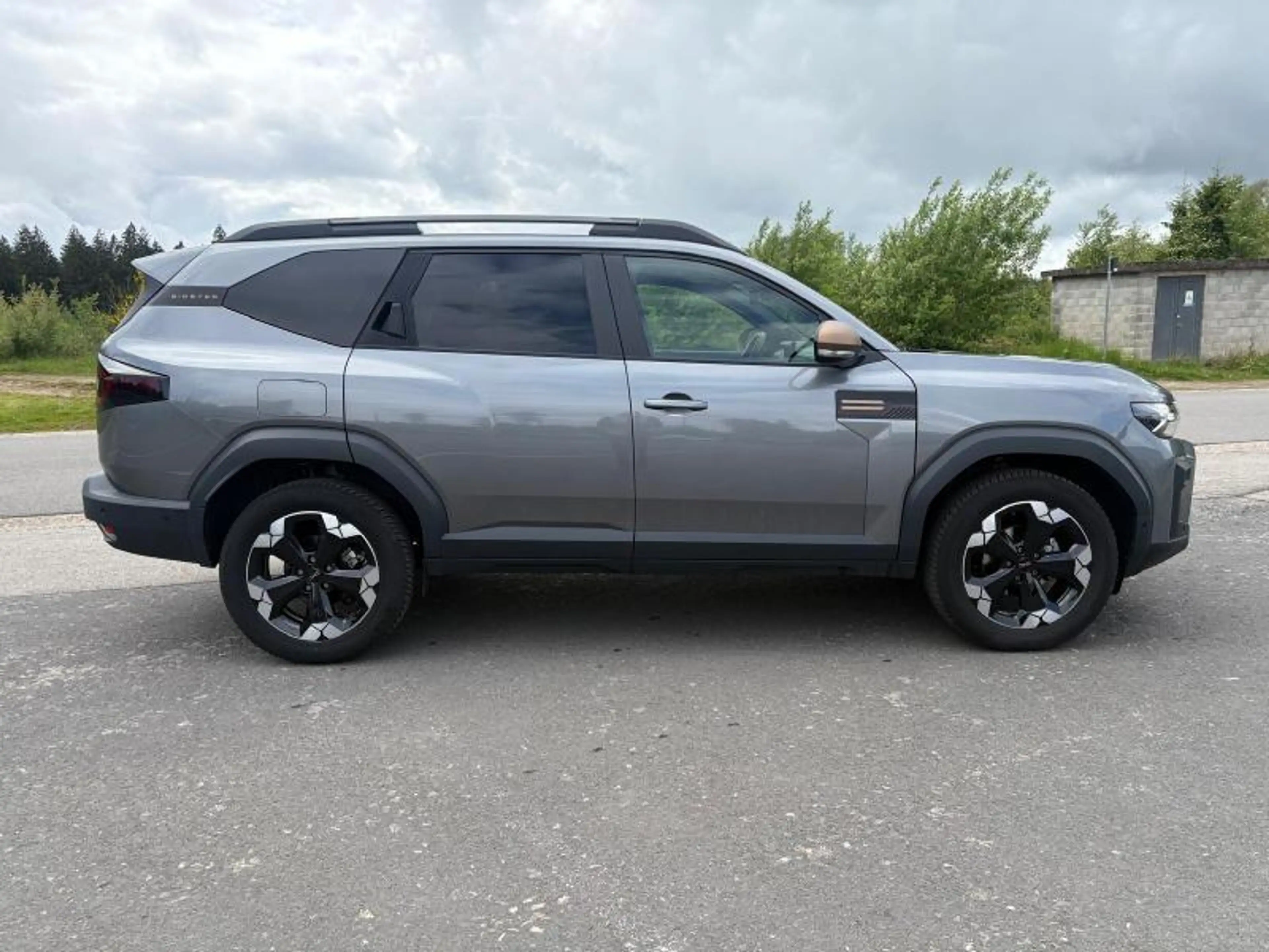Dacia Bigster Extreme / Tce 130 4X4 / GARANTIE --] 08/05/2028 — photo 2