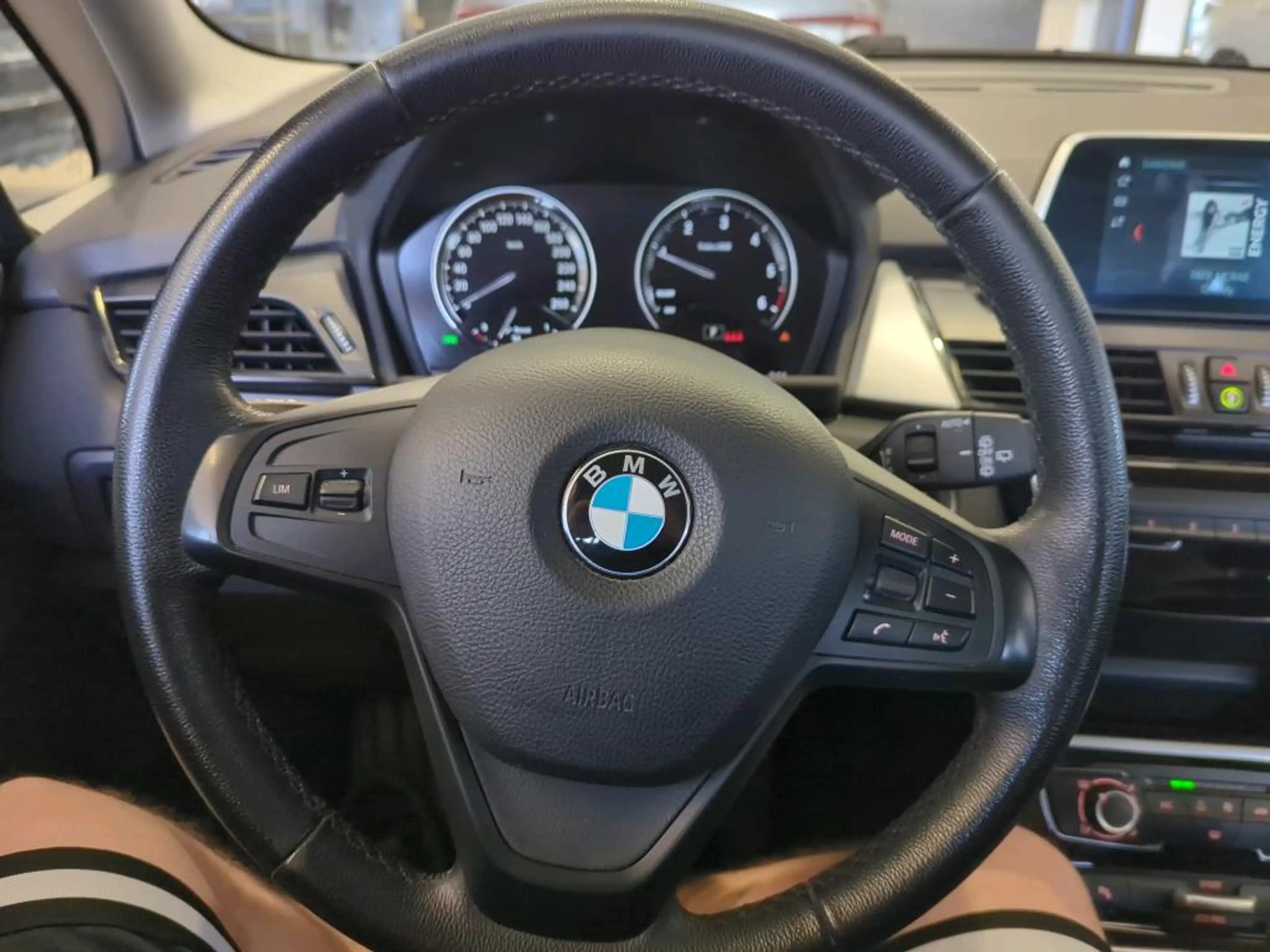 BMW 216 216 d Aut. * Navi, PDC, usw...* — photo 5