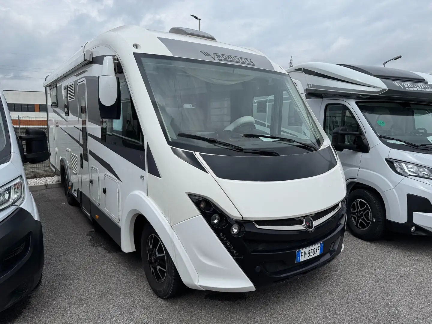 Mobilvetta Design-Yacht 85TL Weiß - 1