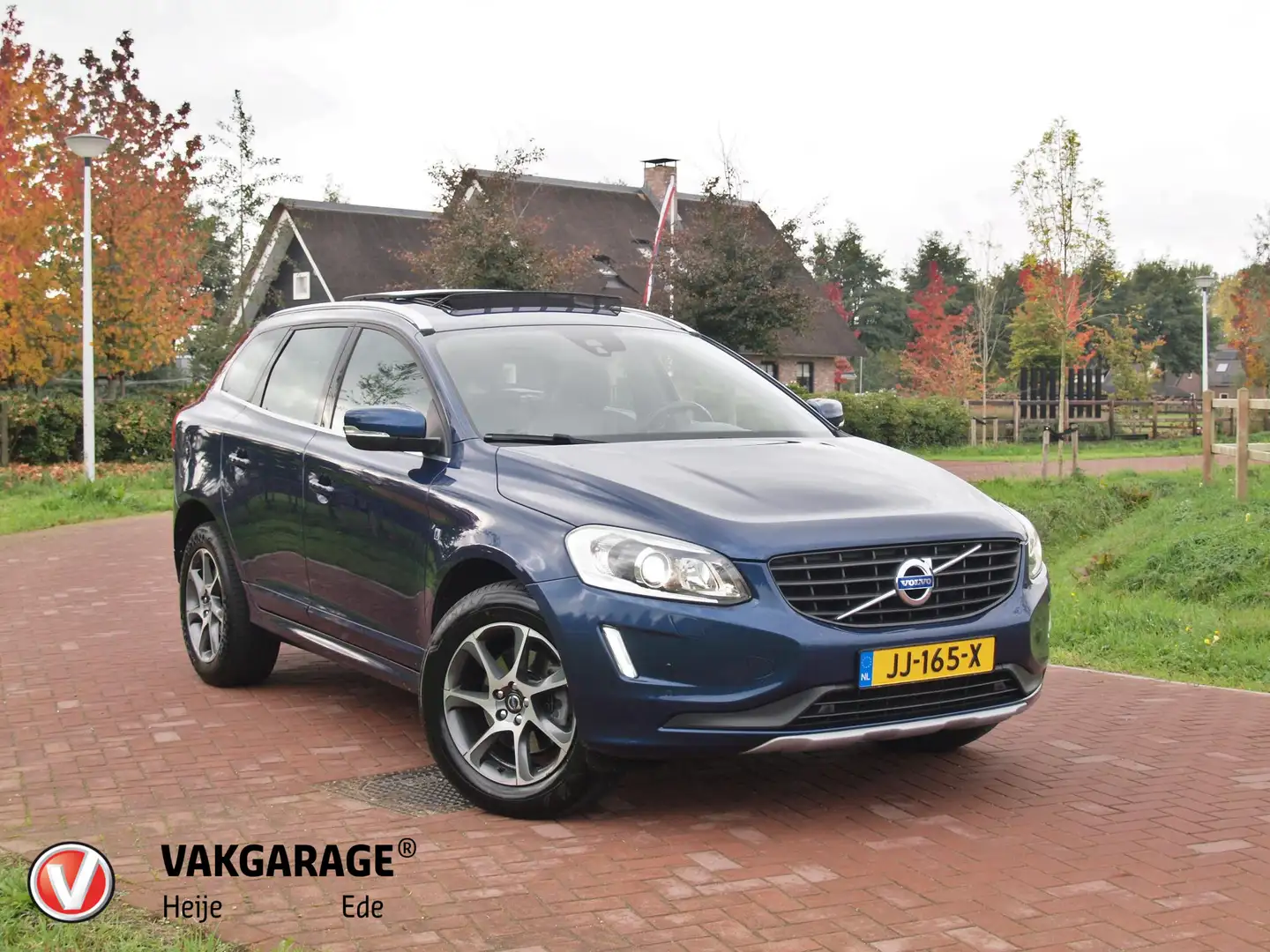 Volvo XC60 2.0 D3 FWD Ocean Race | Panoramadak | Camera | Cru Blauw - 1