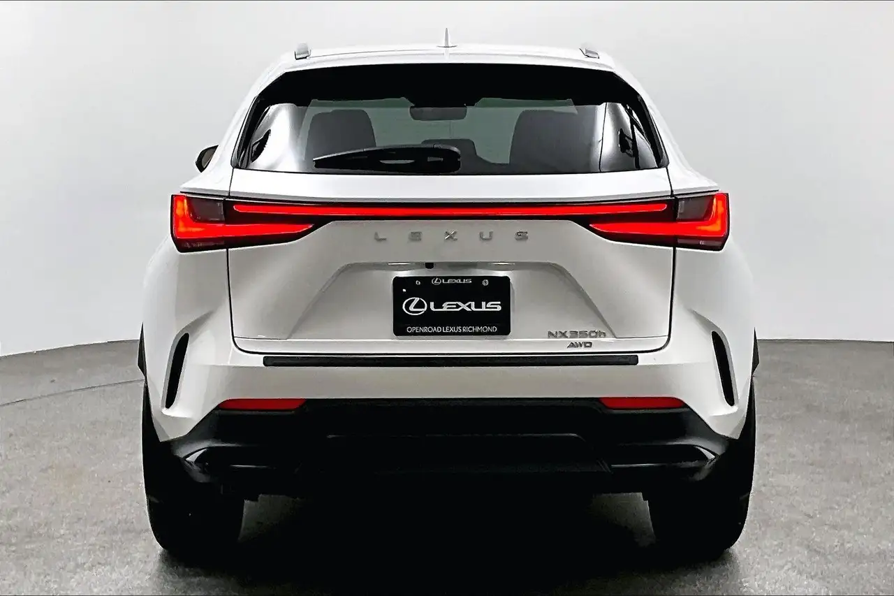 Lexus NX снимка Lexus NX