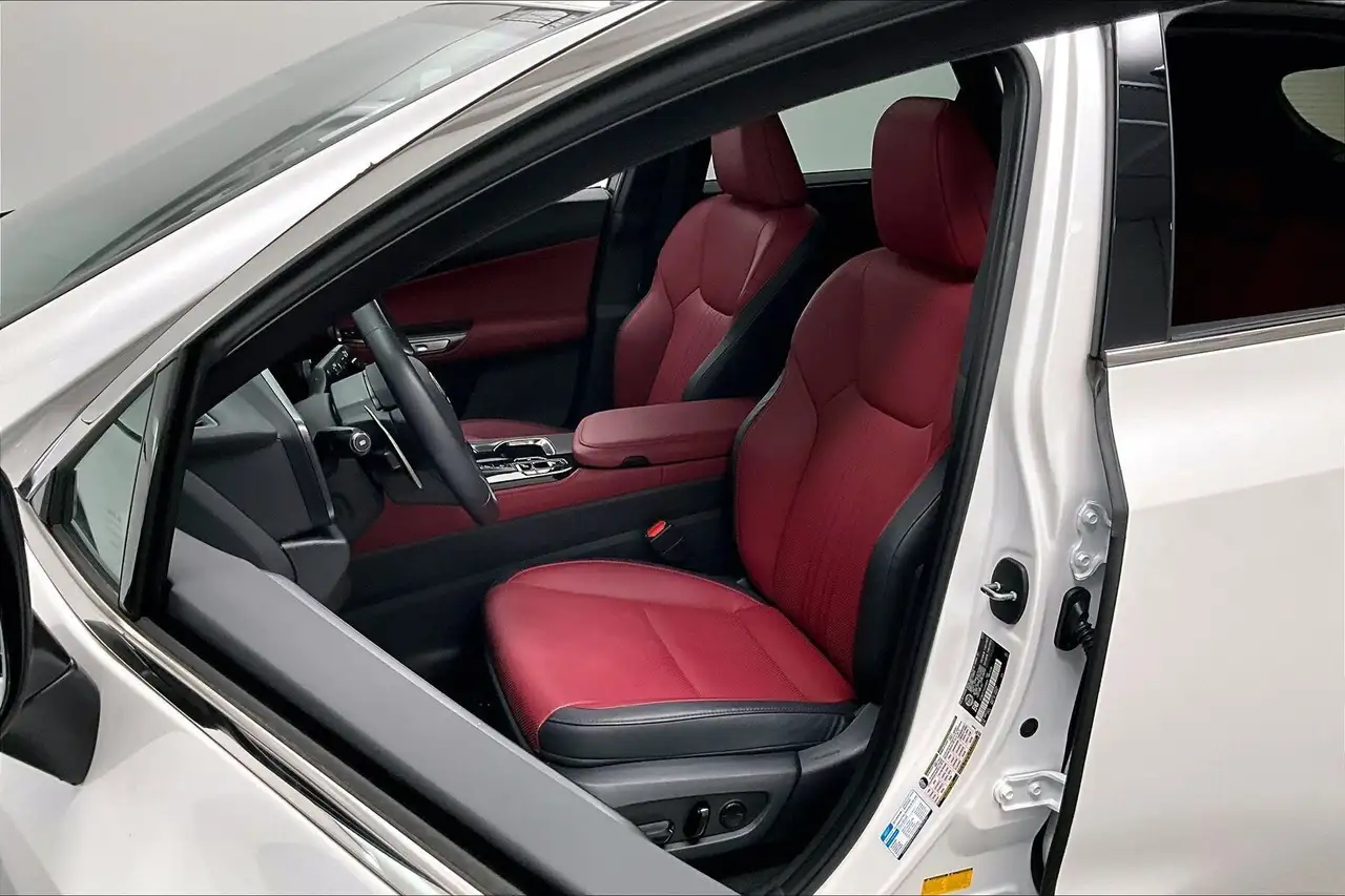 Lexus NX снимка Lexus NX