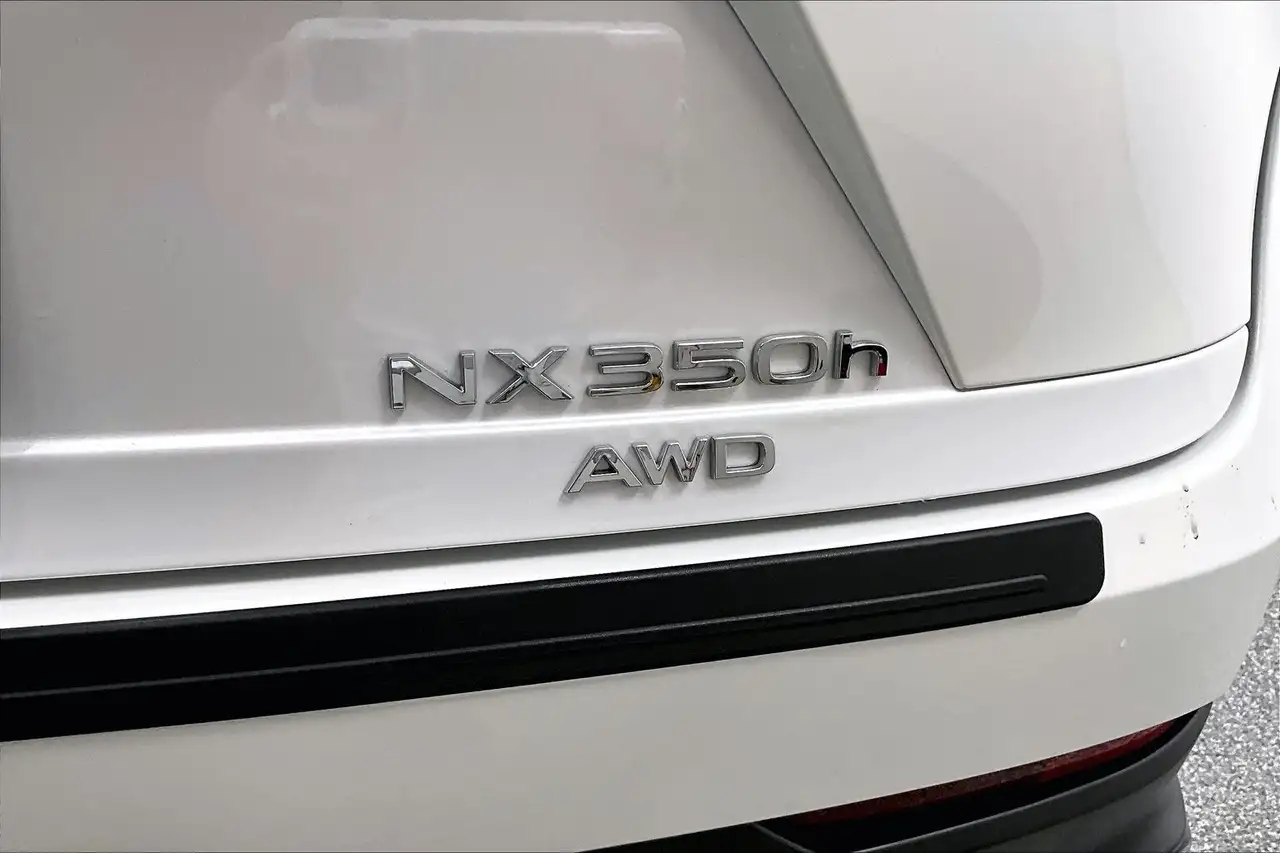 Lexus NX снимка Lexus NX