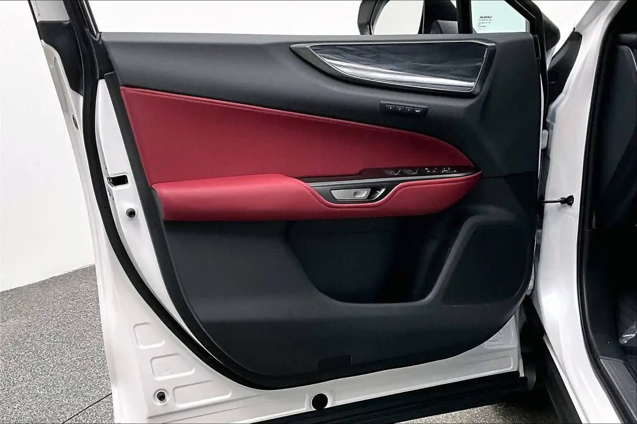 Lexus NX снимка Lexus NX