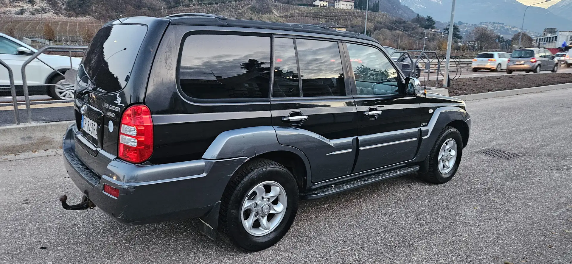 Hyundai Terracan GANCIO TRAINO 2.9 crdi Dynamic 163cv Schwarz - 1