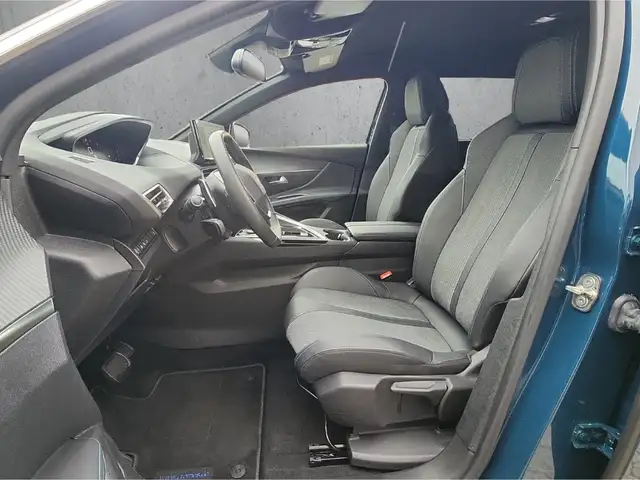 Peugeot 5008 view 9